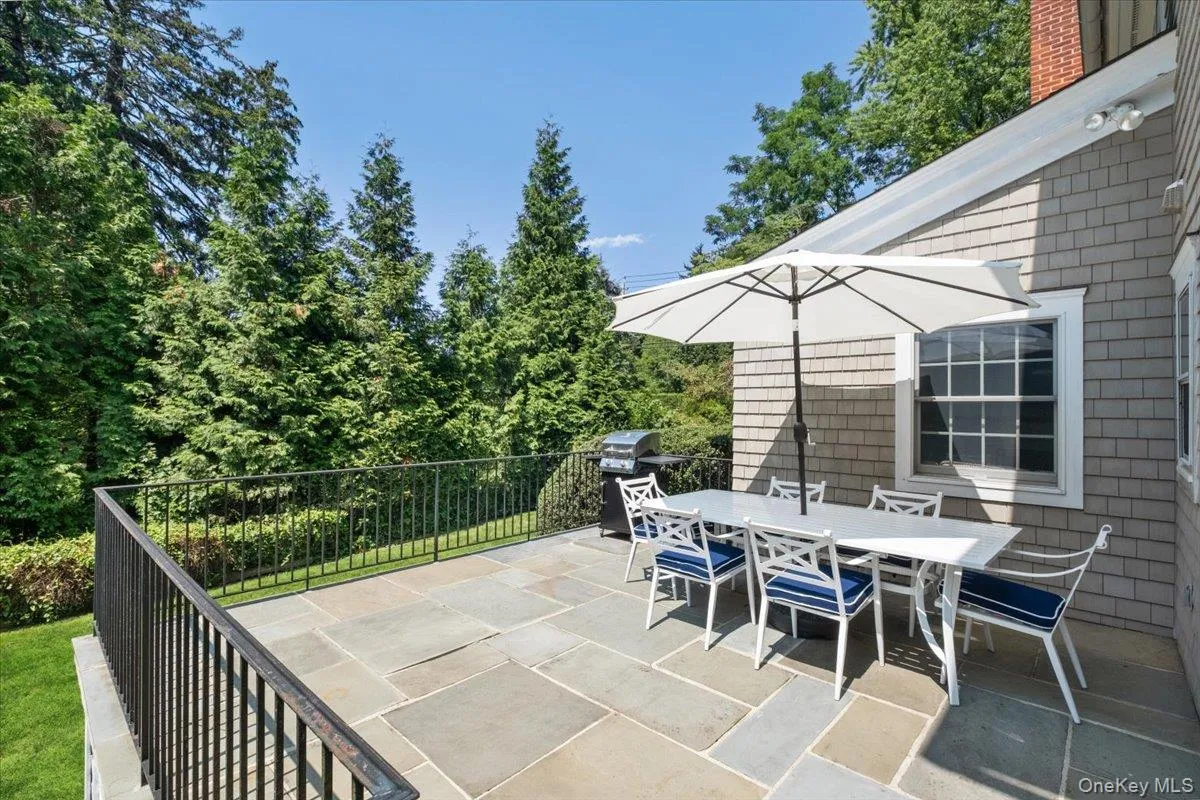 911 Cove Road, Mamaroneck, NY, 5 Bedrooms Bedrooms, 10 Rooms Rooms,3 BathroomsBathrooms,Residential,For Rent,Cove,0,1040614 911 Cove Road, Mamaroneck, NY, 5 Bedrooms Bedrooms, 10 Rooms Rooms,3 BathroomsBathrooms,Residential,For Rent,Cove,0,1040614