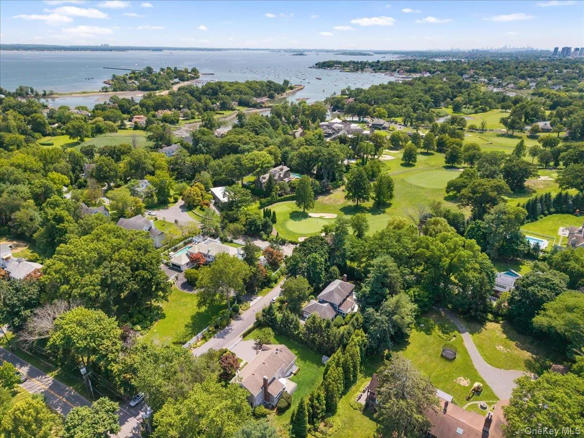 911 Cove Road, Mamaroneck, NY, 5 Bedrooms Bedrooms, 10 Rooms Rooms,3 BathroomsBathrooms,Residential,For Rent,Cove,0,1040614 911 Cove Road, Mamaroneck, NY, 5 Bedrooms Bedrooms, 10 Rooms Rooms,3 BathroomsBathrooms,Residential,For Rent,Cove,0,1040614