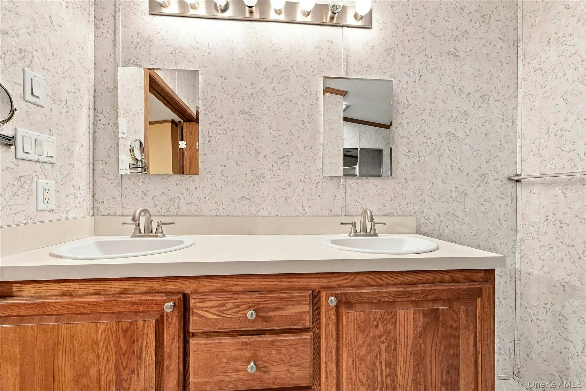 638 Fresh Pond Avenue, Riverhead, NY, 3 Bedrooms Bedrooms, 6 Rooms Rooms,2 BathroomsBathrooms,Residential,For Rent,Fresh Pond,0,1040616 638 Fresh Pond Avenue, Riverhead, NY, 3 Bedrooms Bedrooms, 6 Rooms Rooms,2 BathroomsBathrooms,Residential,For Rent,Fresh Pond,0,1040616