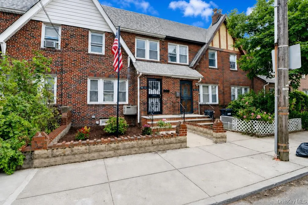 8532 66th Avenue, New York, NY, 3 Bedrooms Bedrooms, 9 Rooms Rooms,1 BathroomBathrooms,Residential,For Rent,66th,0,1040618 8532 66th Avenue, New York, NY, 3 Bedrooms Bedrooms, 9 Rooms Rooms,1 BathroomBathrooms,Residential,For Rent,66th,0,1040618