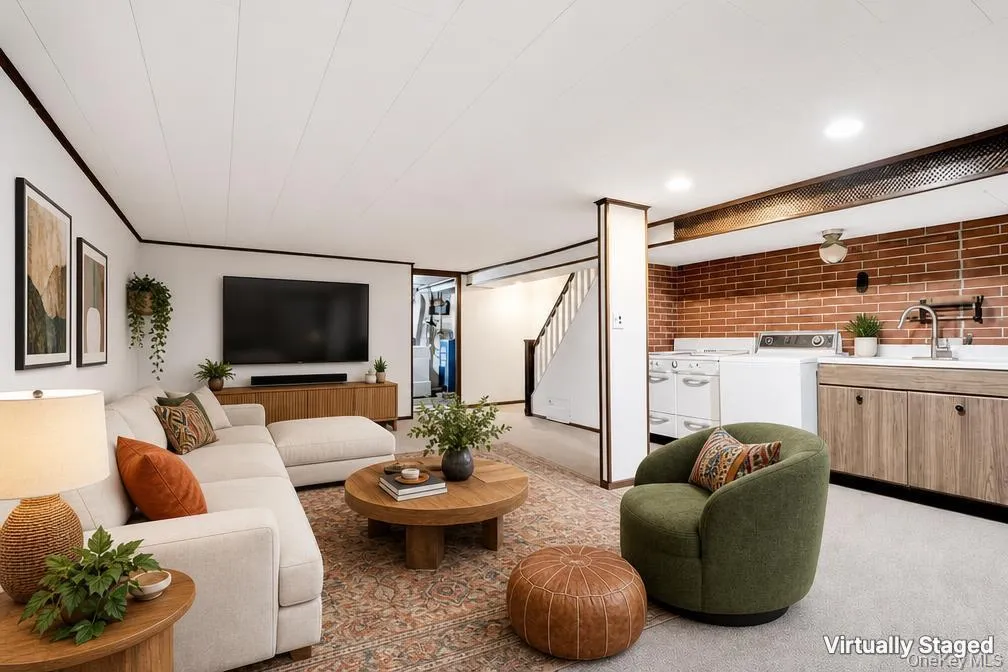 8532 66th Avenue, New York, NY, 3 Bedrooms Bedrooms, 9 Rooms Rooms,1 BathroomBathrooms,Residential,For Rent,66th,0,1040618 8532 66th Avenue, New York, NY, 3 Bedrooms Bedrooms, 9 Rooms Rooms,1 BathroomBathrooms,Residential,For Rent,66th,0,1040618