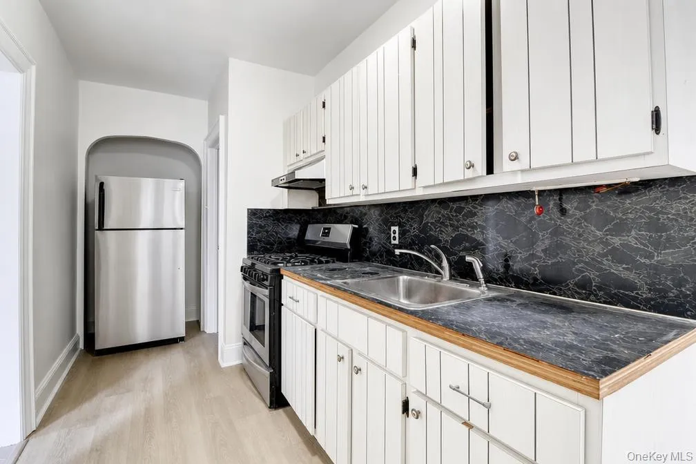 8532 66th Avenue, New York, NY, 3 Bedrooms Bedrooms, 9 Rooms Rooms,1 BathroomBathrooms,Residential,For Rent,66th,0,1040618 8532 66th Avenue, New York, NY, 3 Bedrooms Bedrooms, 9 Rooms Rooms,1 BathroomBathrooms,Residential,For Rent,66th,0,1040618