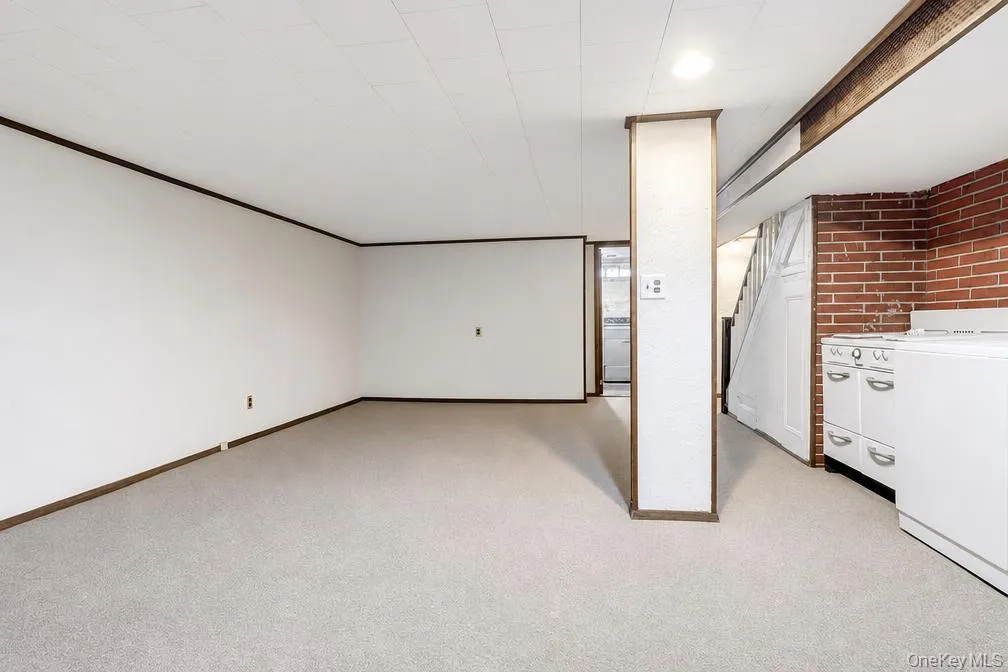 8532 66th Avenue, New York, NY, 3 Bedrooms Bedrooms, 9 Rooms Rooms,1 BathroomBathrooms,Residential,For Rent,66th,0,1040618 8532 66th Avenue, New York, NY, 3 Bedrooms Bedrooms, 9 Rooms Rooms,1 BathroomBathrooms,Residential,For Rent,66th,0,1040618