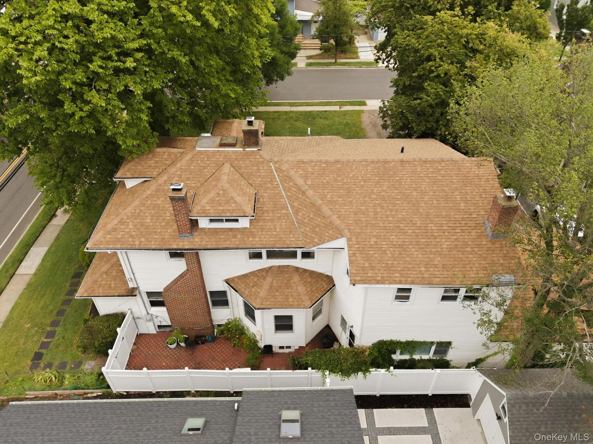 105 Corona Avenue, Hempstead, NY, 7 Bedrooms Bedrooms, 15 Rooms Rooms,3 BathroomsBathrooms,Residential,For Rent,Corona,0,1040624 105 Corona Avenue, Hempstead, NY, 7 Bedrooms Bedrooms, 15 Rooms Rooms,3 BathroomsBathrooms,Residential,For Rent,Corona,0,1040624
