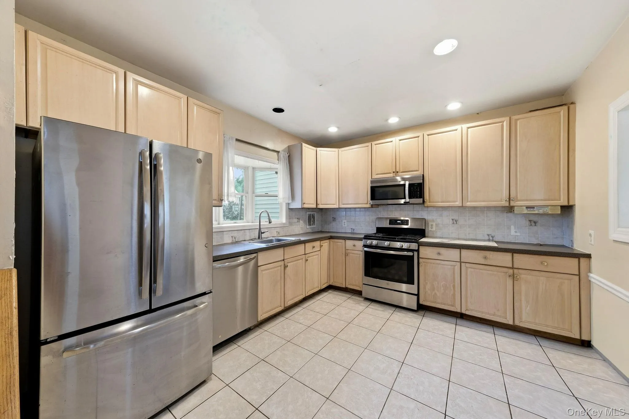 105 Corona Avenue, Hempstead, NY, 7 Bedrooms Bedrooms, 15 Rooms Rooms,3 BathroomsBathrooms,Residential,For Rent,Corona,0,1040624 105 Corona Avenue, Hempstead, NY, 7 Bedrooms Bedrooms, 15 Rooms Rooms,3 BathroomsBathrooms,Residential,For Rent,Corona,0,1040624