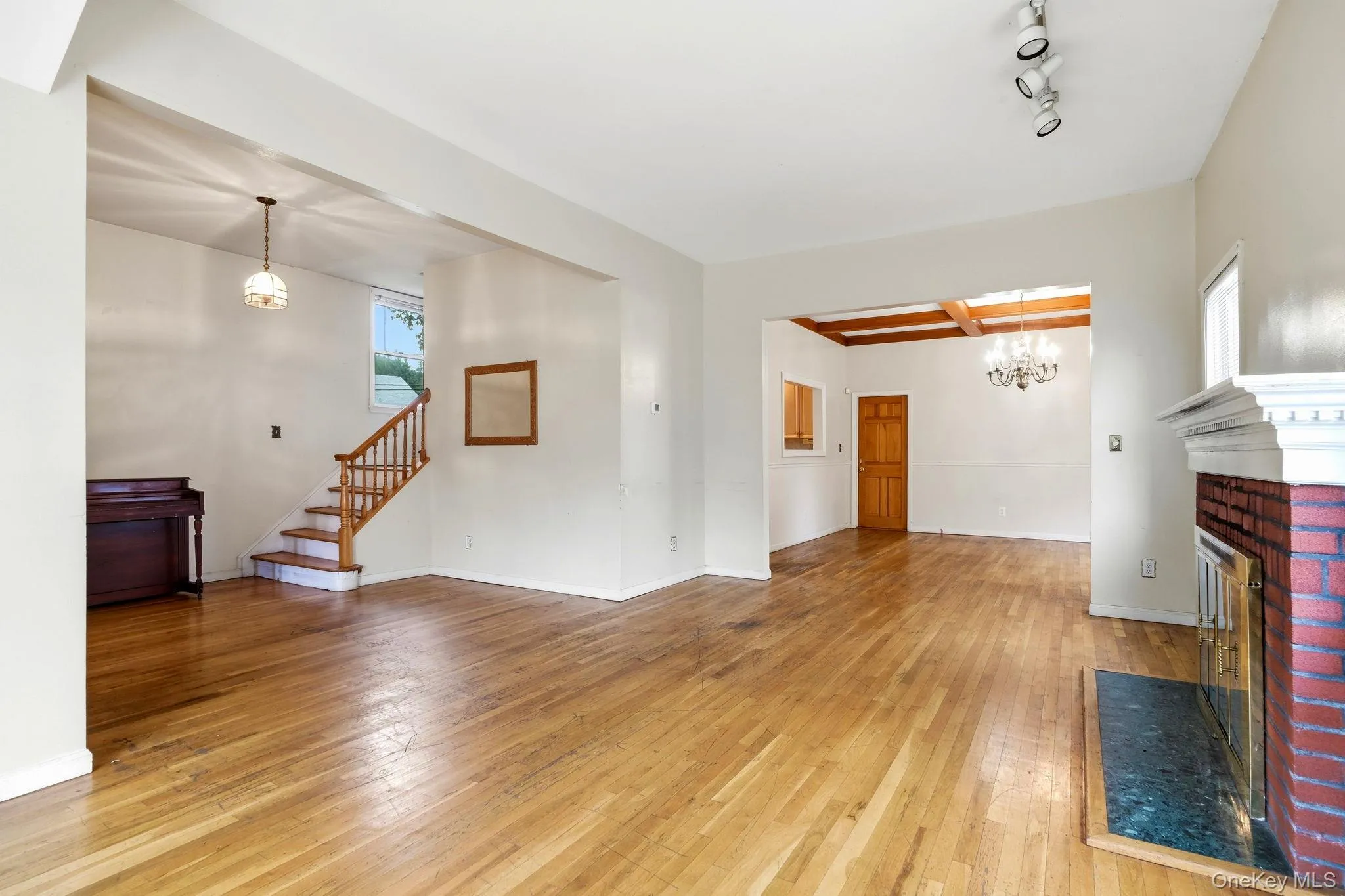 105 Corona Avenue, Hempstead, NY, 7 Bedrooms Bedrooms, 15 Rooms Rooms,3 BathroomsBathrooms,Residential,For Rent,Corona,0,1040624 105 Corona Avenue, Hempstead, NY, 7 Bedrooms Bedrooms, 15 Rooms Rooms,3 BathroomsBathrooms,Residential,For Rent,Corona,0,1040624