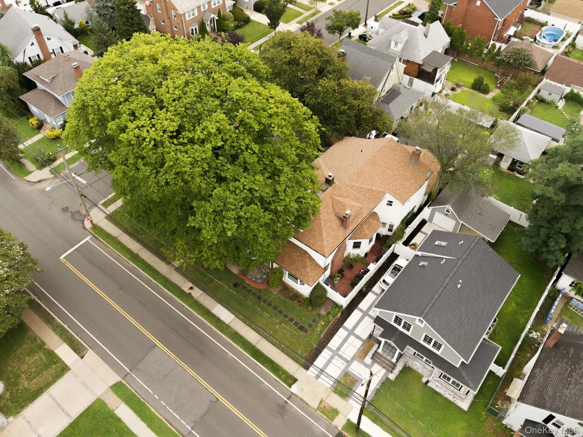 105 Corona Avenue, Hempstead, NY, 7 Bedrooms Bedrooms, 15 Rooms Rooms,3 BathroomsBathrooms,Residential,For Rent,Corona,0,1040624 105 Corona Avenue, Hempstead, NY, 7 Bedrooms Bedrooms, 15 Rooms Rooms,3 BathroomsBathrooms,Residential,For Rent,Corona,0,1040624