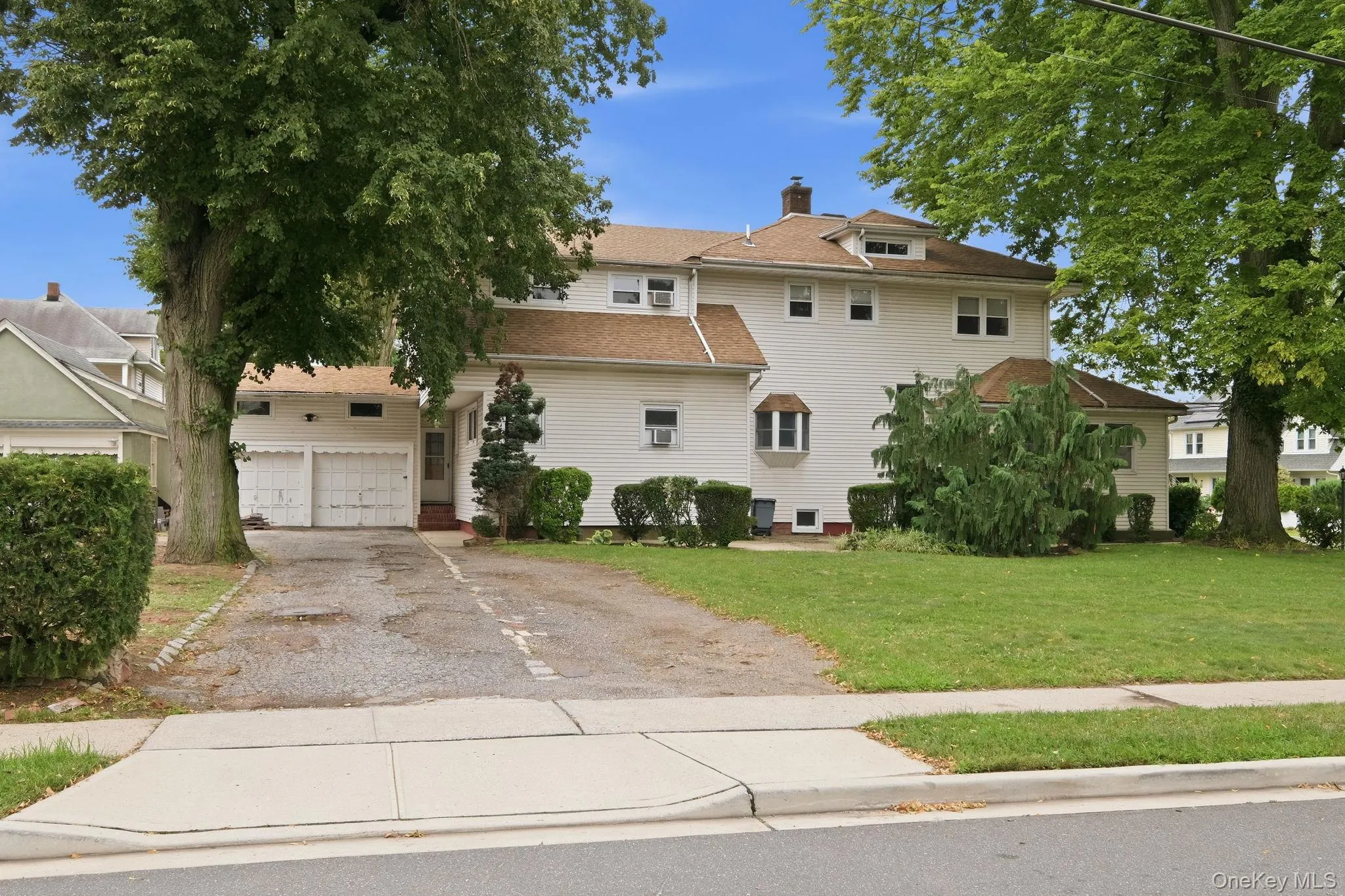105 Corona Avenue, Hempstead, NY, 7 Bedrooms Bedrooms, 15 Rooms Rooms,3 BathroomsBathrooms,Residential,For Rent,Corona,0,1040624 105 Corona Avenue, Hempstead, NY, 7 Bedrooms Bedrooms, 15 Rooms Rooms,3 BathroomsBathrooms,Residential,For Rent,Corona,0,1040624