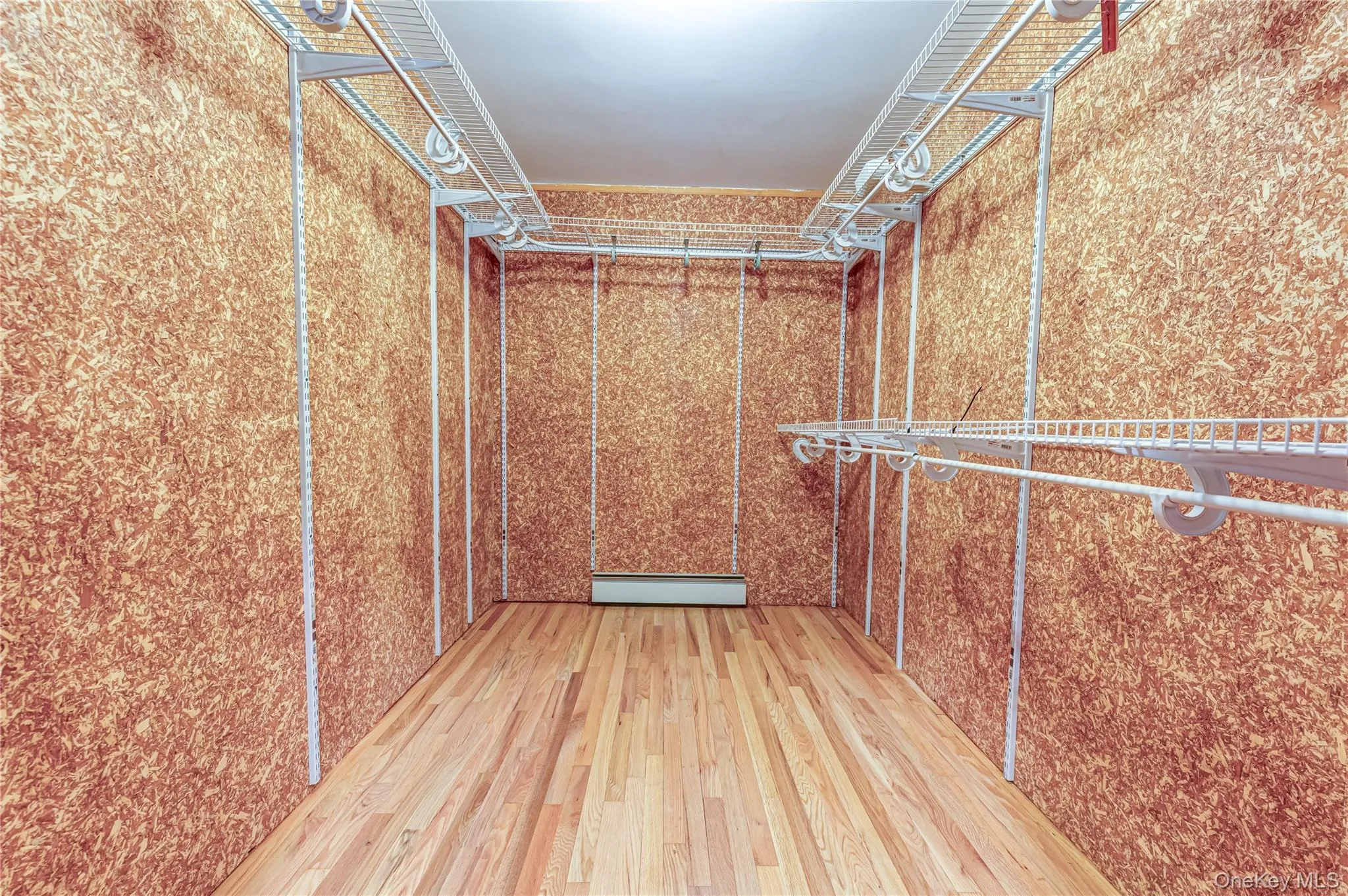 Huge Walk in Closet Huge Walk in Closet