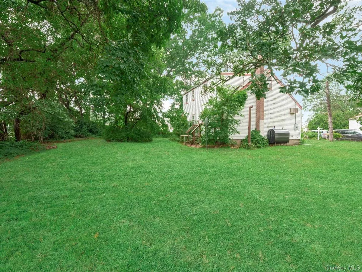 130 Lemon Street, Islip, NY, 4 Bedrooms Bedrooms, 8 Rooms Rooms,2 BathroomsBathrooms,Residential,For Rent,Lemon,0,1040626 130 Lemon Street, Islip, NY, 4 Bedrooms Bedrooms, 8 Rooms Rooms,2 BathroomsBathrooms,Residential,For Rent,Lemon,0,1040626