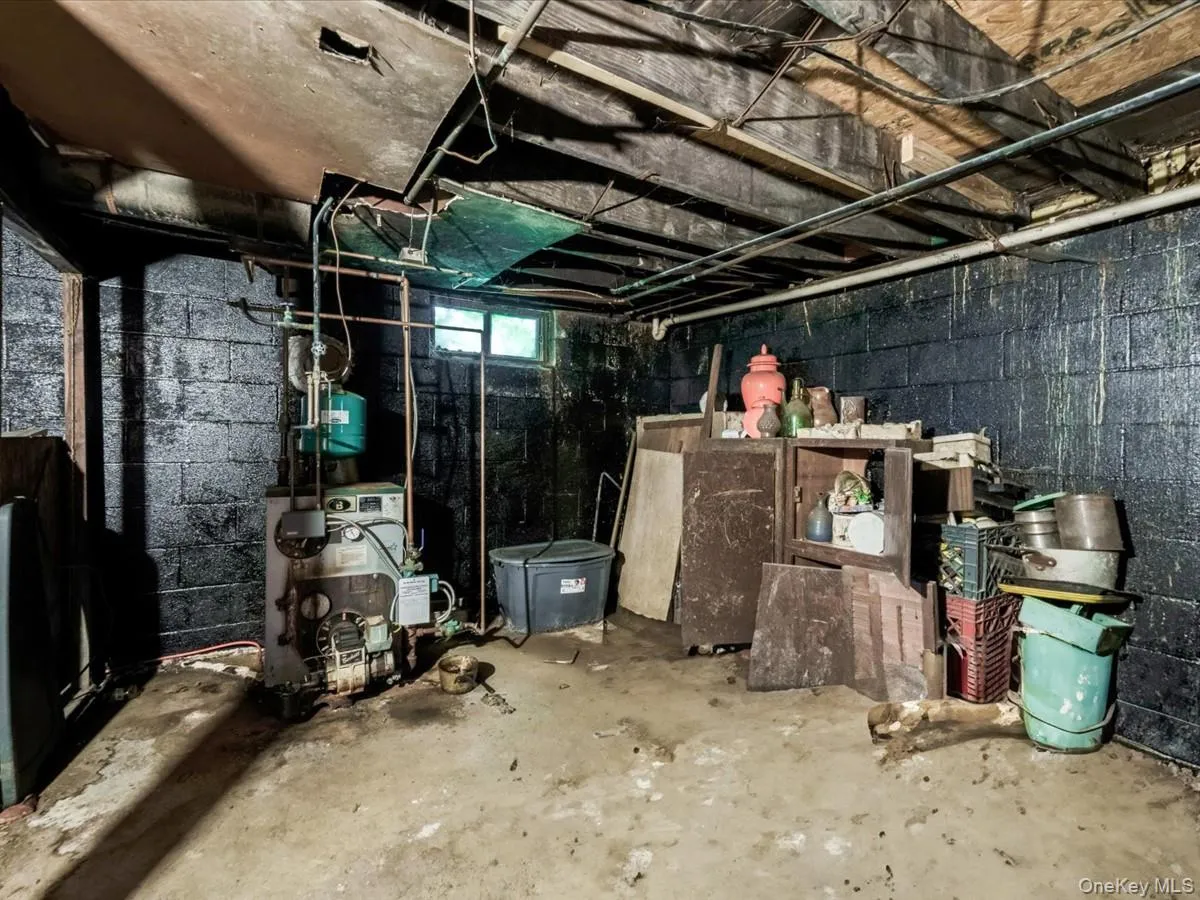 130 Lemon Street, Islip, NY, 4 Bedrooms Bedrooms, 8 Rooms Rooms,2 BathroomsBathrooms,Residential,For Rent,Lemon,0,1040626 130 Lemon Street, Islip, NY, 4 Bedrooms Bedrooms, 8 Rooms Rooms,2 BathroomsBathrooms,Residential,For Rent,Lemon,0,1040626