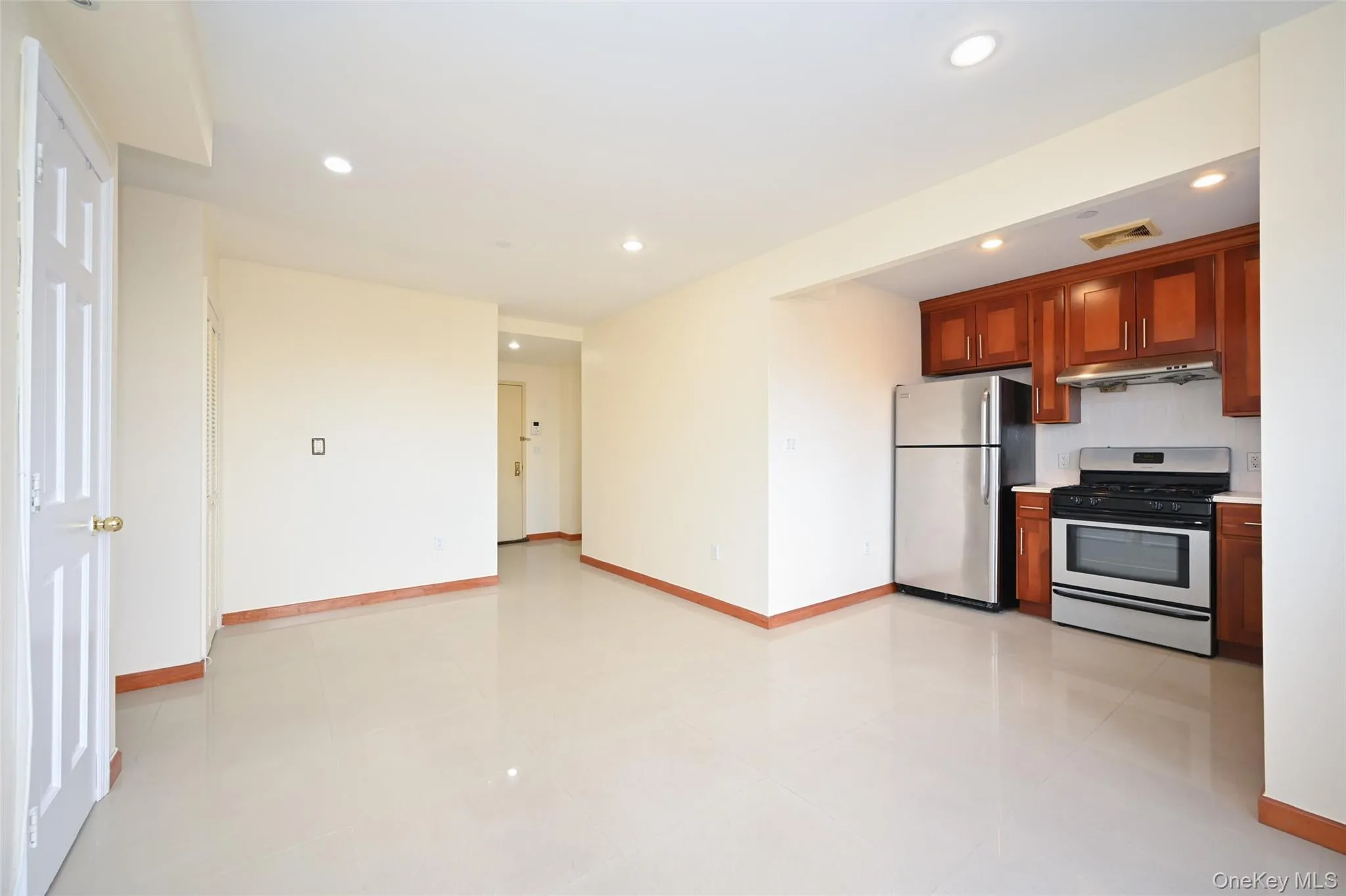 64-63 Austin Street, New York, NY, 1 Bedroom Bedrooms, 4 Rooms Rooms,1 BathroomBathrooms,Residential,For Rent,Austin Street,0,1040627 64-63 Austin Street, New York, NY, 1 Bedroom Bedrooms, 4 Rooms Rooms,1 BathroomBathrooms,Residential,For Rent,Austin Street,0,1040627