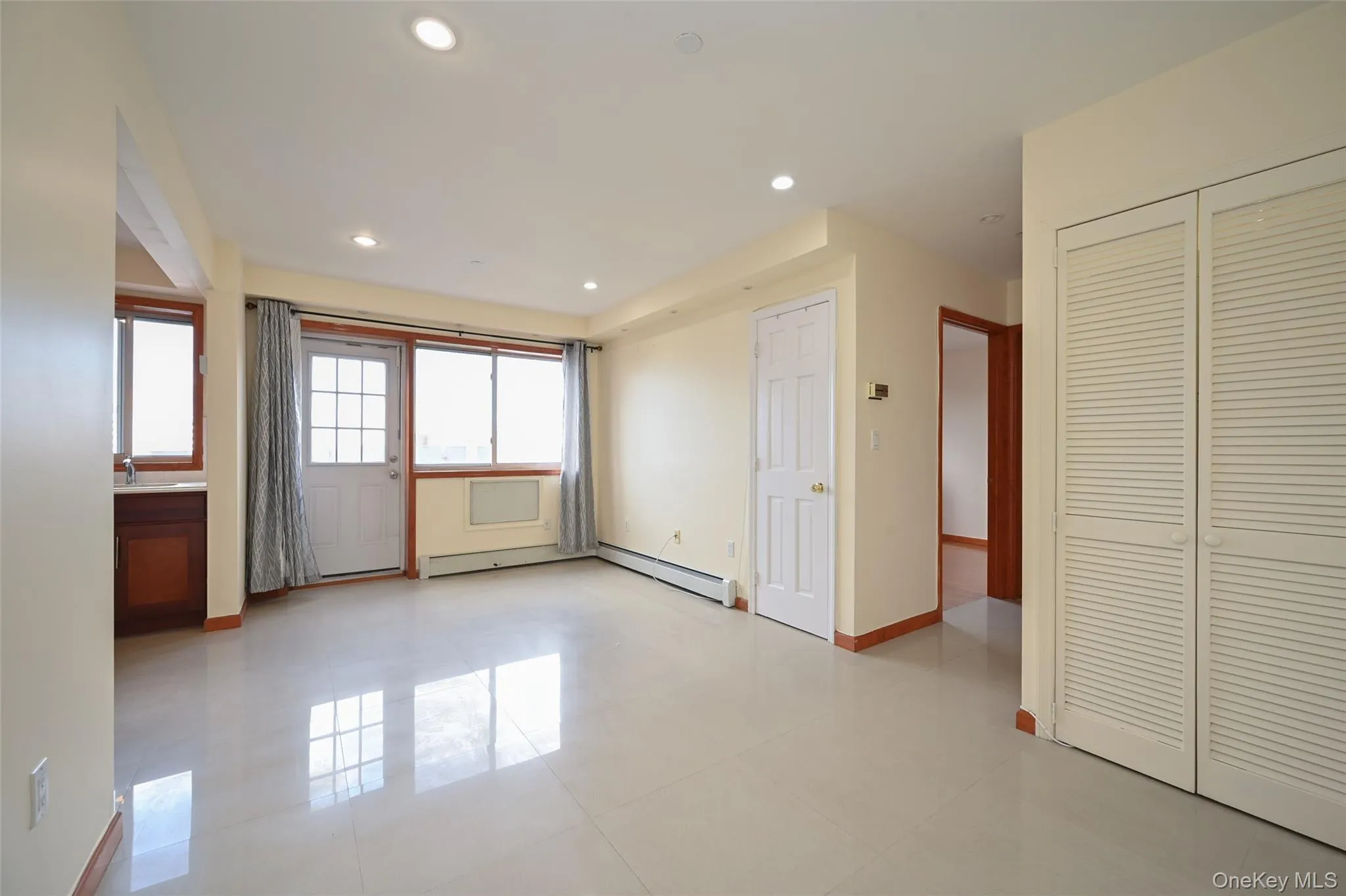 64-63 Austin Street, New York, NY, 1 Bedroom Bedrooms, 4 Rooms Rooms,1 BathroomBathrooms,Residential,For Rent,Austin Street,0,1040627 64-63 Austin Street, New York, NY, 1 Bedroom Bedrooms, 4 Rooms Rooms,1 BathroomBathrooms,Residential,For Rent,Austin Street,0,1040627