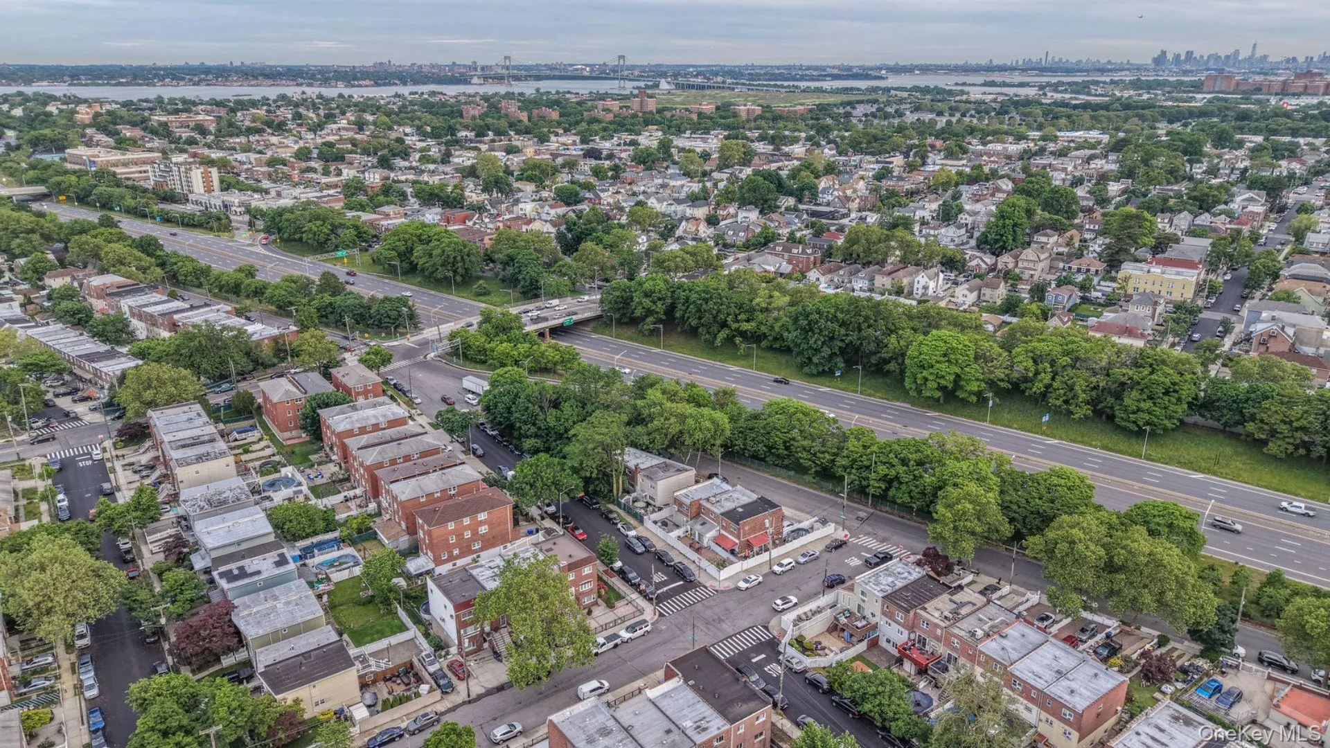 918 Throgs Neck Expwy, New York, NY, 3 Bedrooms Bedrooms, 6 Rooms Rooms,2 BathroomsBathrooms,Residential,For Rent,Throgs Neck Expwy,0,1040628 918 Throgs Neck Expwy, New York, NY, 3 Bedrooms Bedrooms, 6 Rooms Rooms,2 BathroomsBathrooms,Residential,For Rent,Throgs Neck Expwy,0,1040628