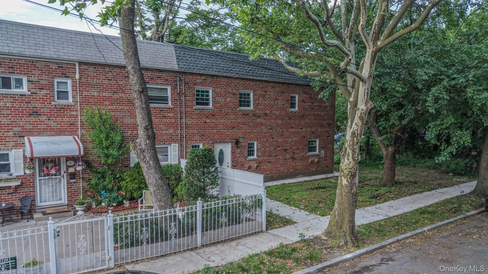 918 Throgs Neck Expwy, New York, NY, 3 Bedrooms Bedrooms, 6 Rooms Rooms,2 BathroomsBathrooms,Residential,For Rent,Throgs Neck Expwy,0,1040628 918 Throgs Neck Expwy, New York, NY, 3 Bedrooms Bedrooms, 6 Rooms Rooms,2 BathroomsBathrooms,Residential,For Rent,Throgs Neck Expwy,0,1040628