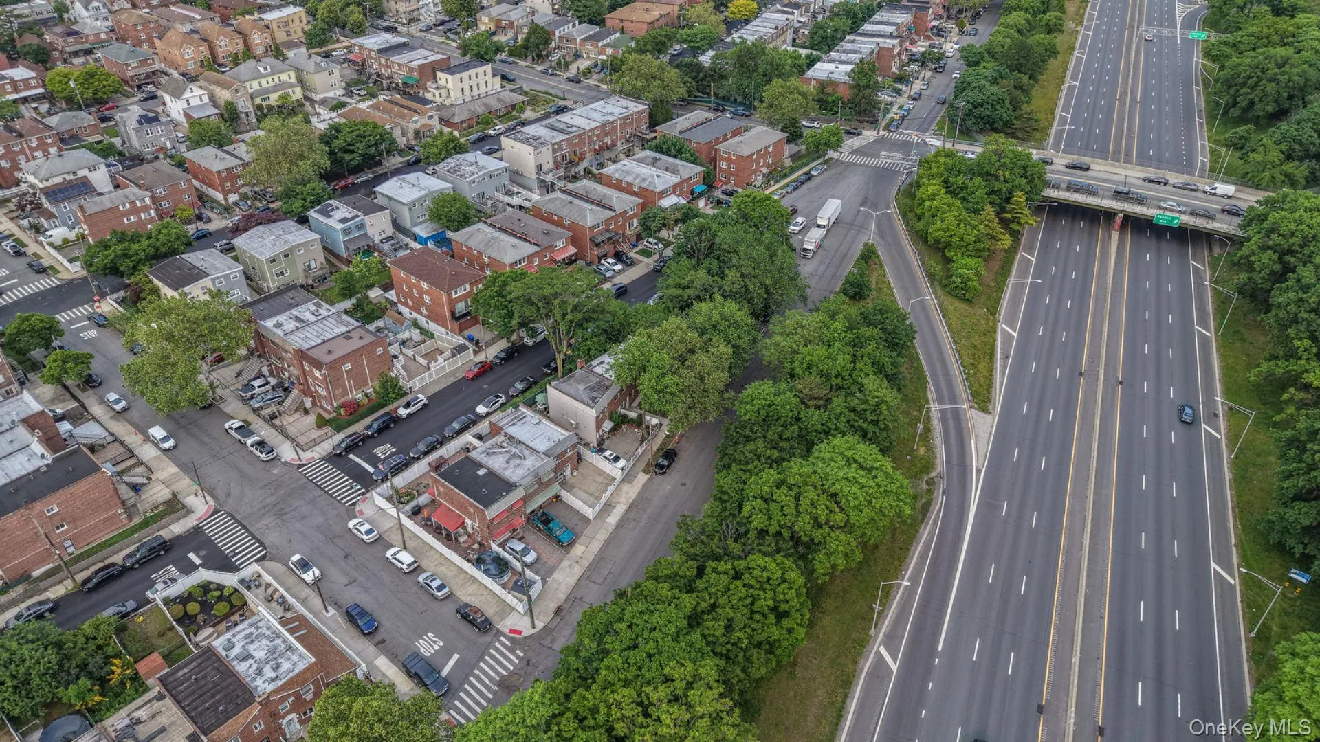 918 Throgs Neck Expwy, New York, NY, 3 Bedrooms Bedrooms, 6 Rooms Rooms,2 BathroomsBathrooms,Residential,For Rent,Throgs Neck Expwy,0,1040628 918 Throgs Neck Expwy, New York, NY, 3 Bedrooms Bedrooms, 6 Rooms Rooms,2 BathroomsBathrooms,Residential,For Rent,Throgs Neck Expwy,0,1040628