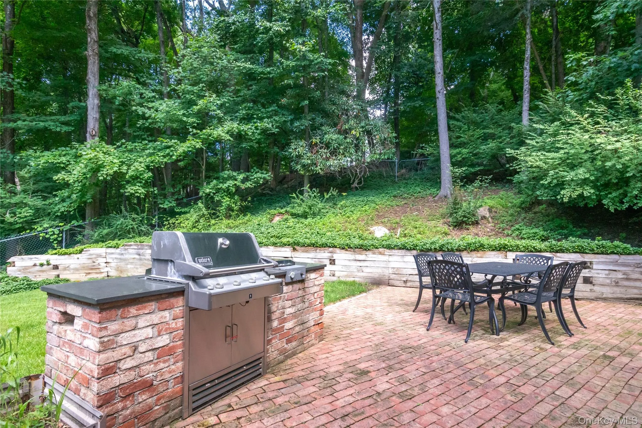 Brick Patio with Built-In Grill Brick Patio with Built-In Grill
