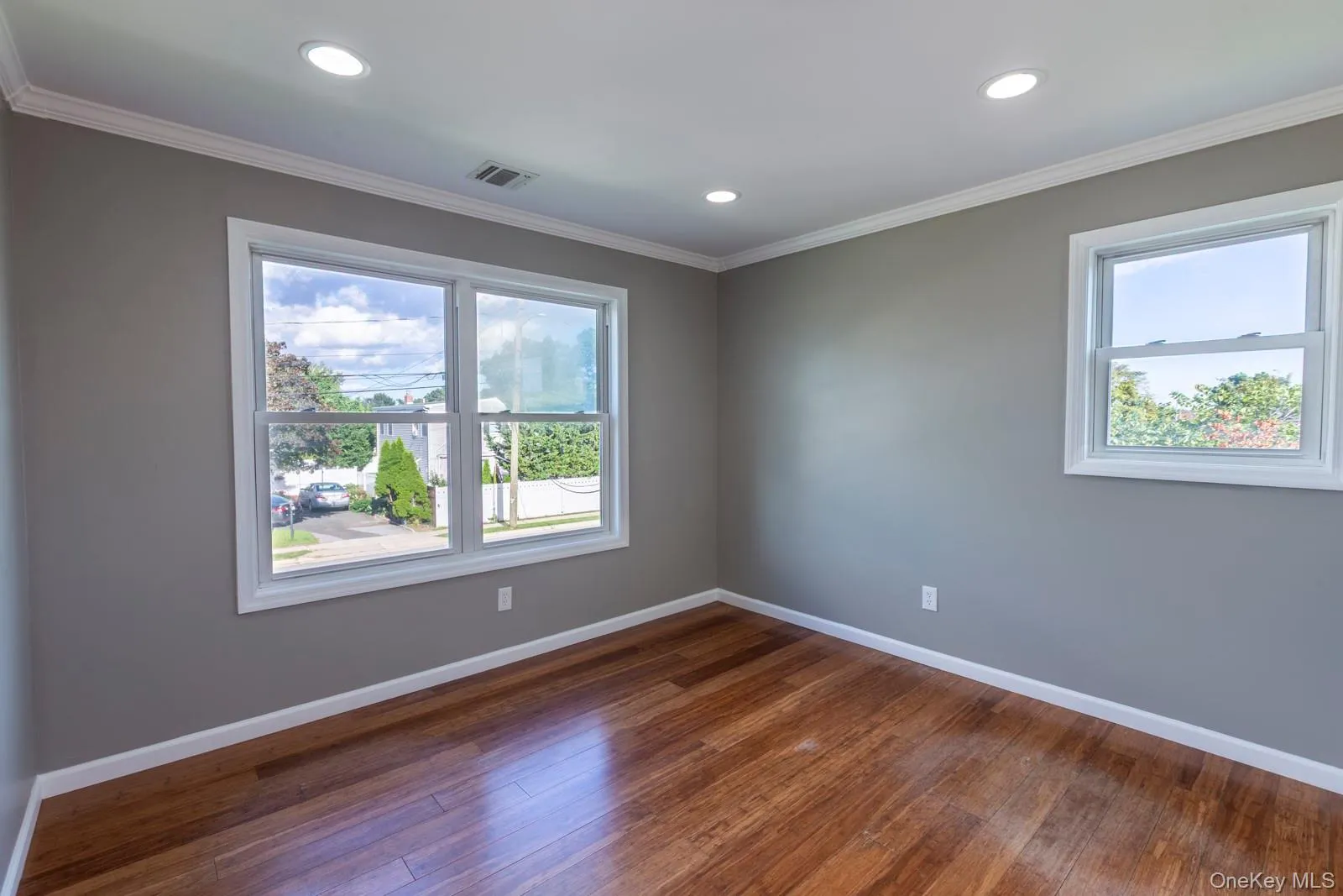 305 Strong Avenue, Babylon, NY, 4 Bedrooms Bedrooms, 10 Rooms Rooms,2 BathroomsBathrooms,Residential,For Rent,Strong,0,1040630 305 Strong Avenue, Babylon, NY, 4 Bedrooms Bedrooms, 10 Rooms Rooms,2 BathroomsBathrooms,Residential,For Rent,Strong,0,1040630