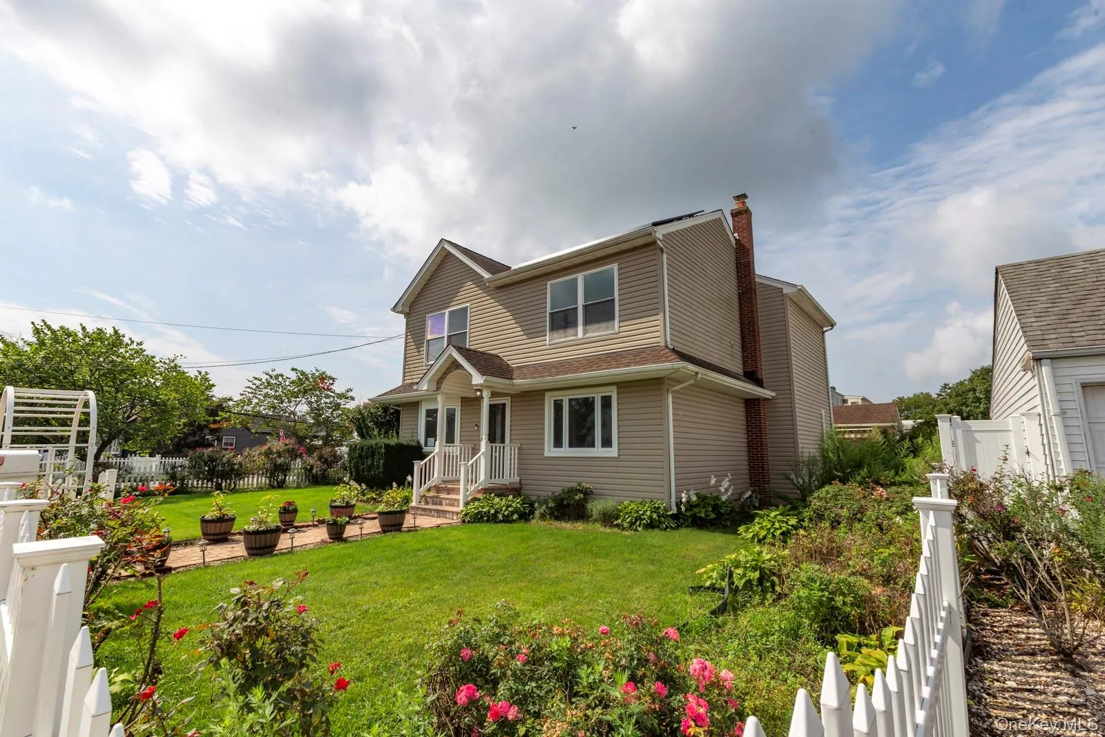 305 Strong Avenue, Babylon, NY, 4 Bedrooms Bedrooms, 10 Rooms Rooms,2 BathroomsBathrooms,Residential,For Rent,Strong,0,1040630 305 Strong Avenue, Babylon, NY, 4 Bedrooms Bedrooms, 10 Rooms Rooms,2 BathroomsBathrooms,Residential,For Rent,Strong,0,1040630