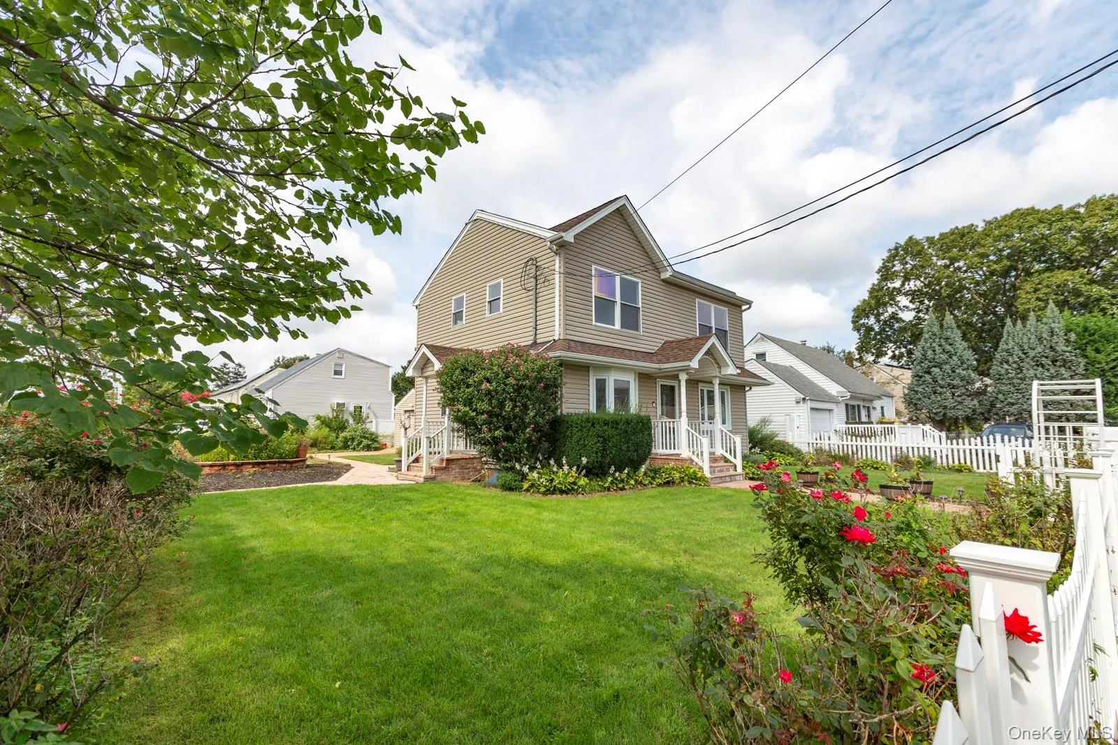 305 Strong Avenue, Babylon, NY, 4 Bedrooms Bedrooms, 10 Rooms Rooms,2 BathroomsBathrooms,Residential,For Rent,Strong,0,1040630 305 Strong Avenue, Babylon, NY, 4 Bedrooms Bedrooms, 10 Rooms Rooms,2 BathroomsBathrooms,Residential,For Rent,Strong,0,1040630
