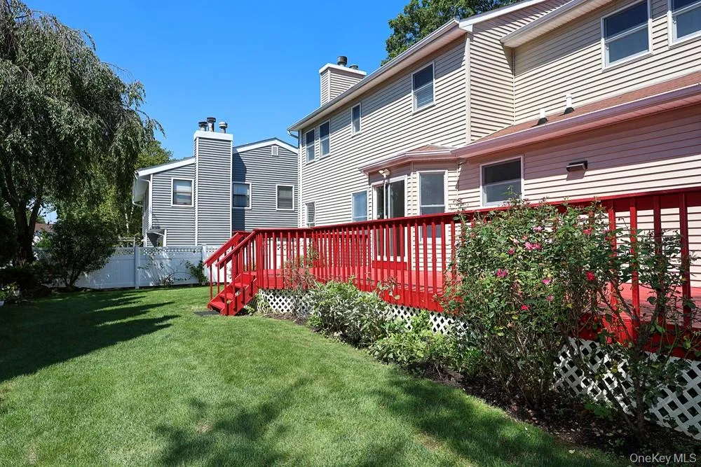 23 Garden Drive, North Hempstead, NY, 4 Bedrooms Bedrooms, 8 Rooms Rooms,2 BathroomsBathrooms,Residential,For Rent,Garden,0,1040632 23 Garden Drive, North Hempstead, NY, 4 Bedrooms Bedrooms, 8 Rooms Rooms,2 BathroomsBathrooms,Residential,For Rent,Garden,0,1040632