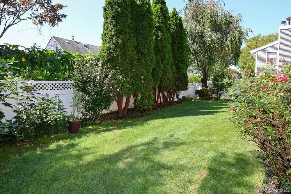 23 Garden Drive, North Hempstead, NY, 4 Bedrooms Bedrooms, 8 Rooms Rooms,2 BathroomsBathrooms,Residential,For Rent,Garden,0,1040632 23 Garden Drive, North Hempstead, NY, 4 Bedrooms Bedrooms, 8 Rooms Rooms,2 BathroomsBathrooms,Residential,For Rent,Garden,0,1040632