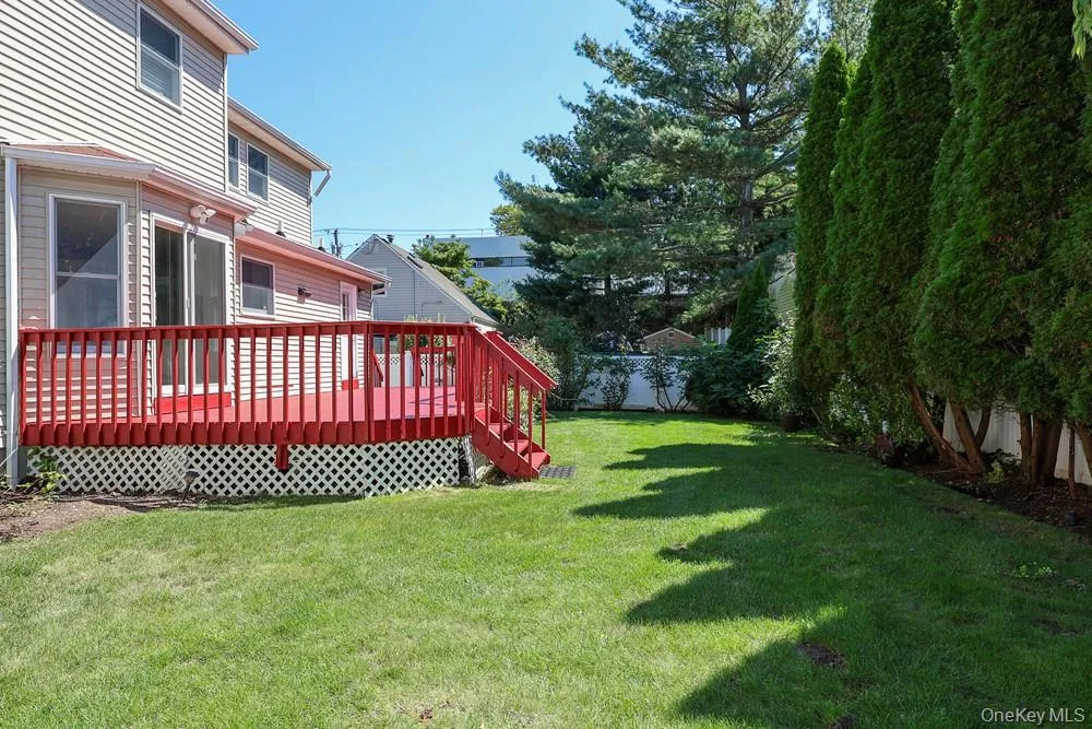 23 Garden Drive, North Hempstead, NY, 4 Bedrooms Bedrooms, 8 Rooms Rooms,2 BathroomsBathrooms,Residential,For Rent,Garden,0,1040632 23 Garden Drive, North Hempstead, NY, 4 Bedrooms Bedrooms, 8 Rooms Rooms,2 BathroomsBathrooms,Residential,For Rent,Garden,0,1040632