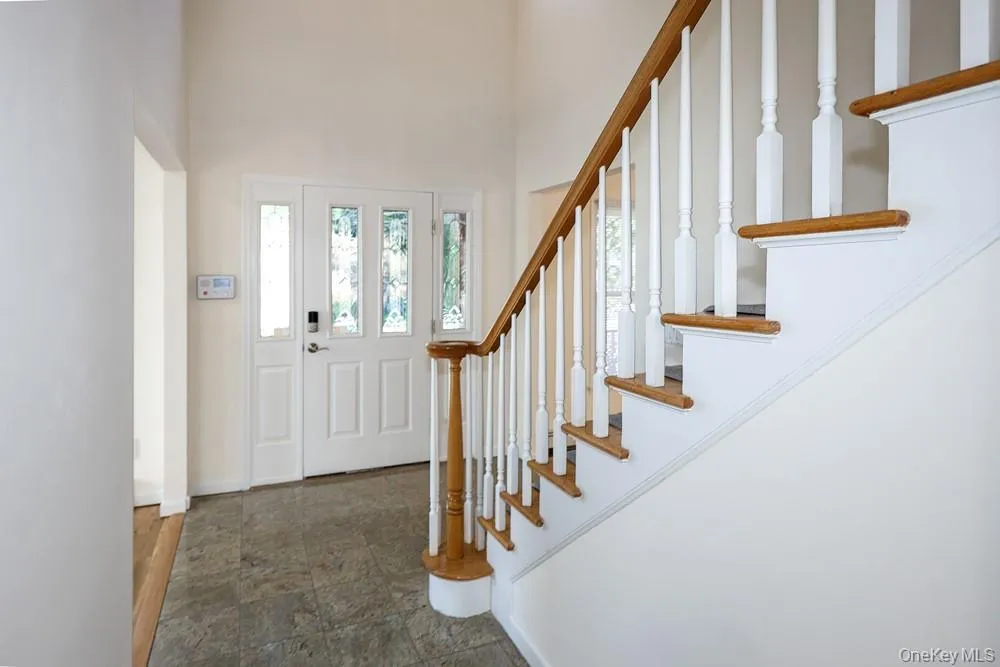 23 Garden Drive, North Hempstead, NY, 4 Bedrooms Bedrooms, 8 Rooms Rooms,2 BathroomsBathrooms,Residential,For Rent,Garden,0,1040632 23 Garden Drive, North Hempstead, NY, 4 Bedrooms Bedrooms, 8 Rooms Rooms,2 BathroomsBathrooms,Residential,For Rent,Garden,0,1040632