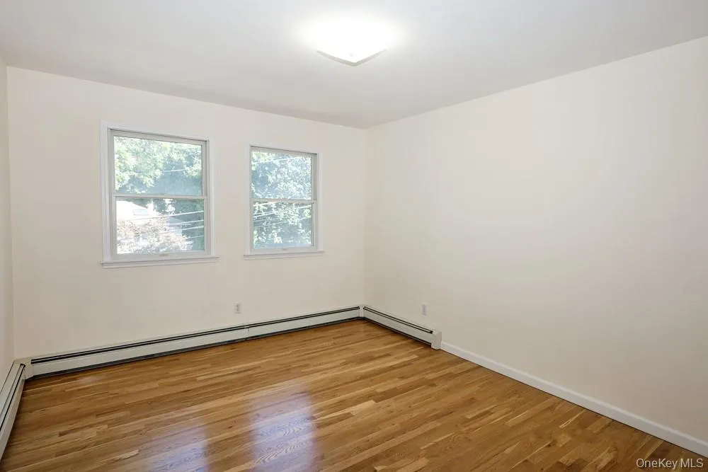 23 Garden Drive, North Hempstead, NY, 4 Bedrooms Bedrooms, 8 Rooms Rooms,2 BathroomsBathrooms,Residential,For Rent,Garden,0,1040632 23 Garden Drive, North Hempstead, NY, 4 Bedrooms Bedrooms, 8 Rooms Rooms,2 BathroomsBathrooms,Residential,For Rent,Garden,0,1040632