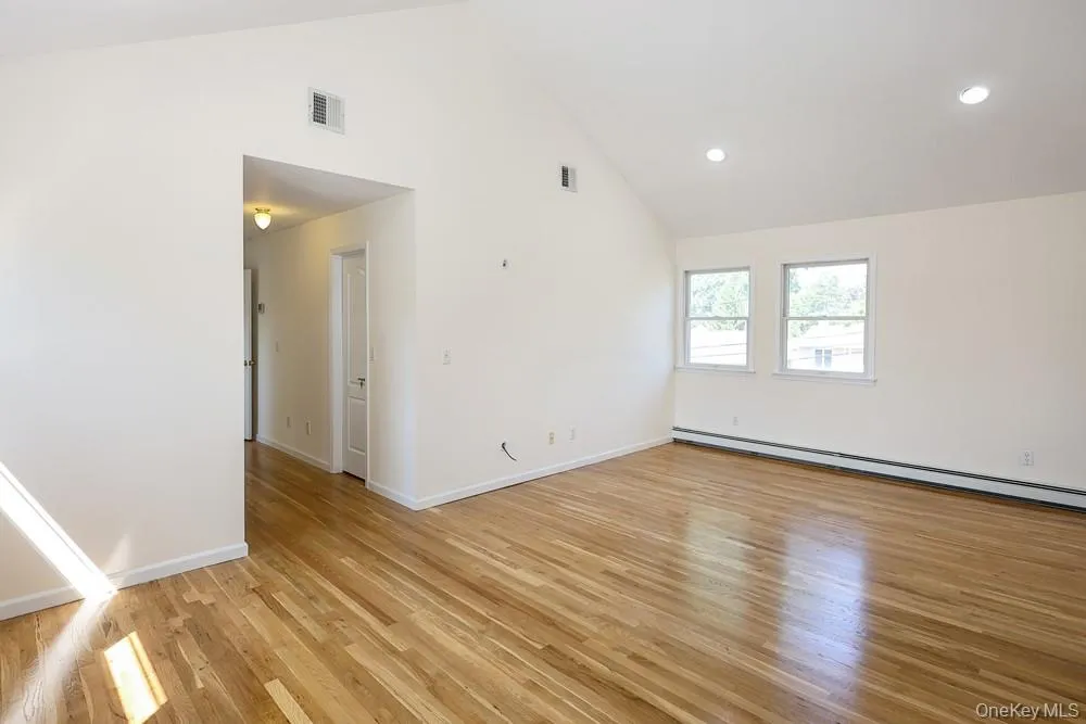 23 Garden Drive, North Hempstead, NY, 4 Bedrooms Bedrooms, 8 Rooms Rooms,2 BathroomsBathrooms,Residential,For Rent,Garden,0,1040632 23 Garden Drive, North Hempstead, NY, 4 Bedrooms Bedrooms, 8 Rooms Rooms,2 BathroomsBathrooms,Residential,For Rent,Garden,0,1040632