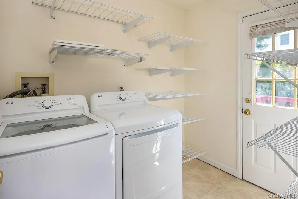 23 Garden Drive, North Hempstead, NY, 4 Bedrooms Bedrooms, 8 Rooms Rooms,2 BathroomsBathrooms,Residential,For Rent,Garden,0,1040632 23 Garden Drive, North Hempstead, NY, 4 Bedrooms Bedrooms, 8 Rooms Rooms,2 BathroomsBathrooms,Residential,For Rent,Garden,0,1040632