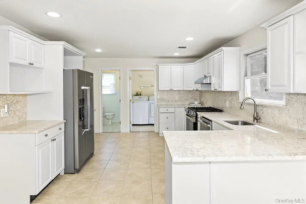 23 Garden Drive, North Hempstead, NY, 4 Bedrooms Bedrooms, 8 Rooms Rooms,2 BathroomsBathrooms,Residential,For Rent,Garden,0,1040632 23 Garden Drive, North Hempstead, NY, 4 Bedrooms Bedrooms, 8 Rooms Rooms,2 BathroomsBathrooms,Residential,For Rent,Garden,0,1040632
