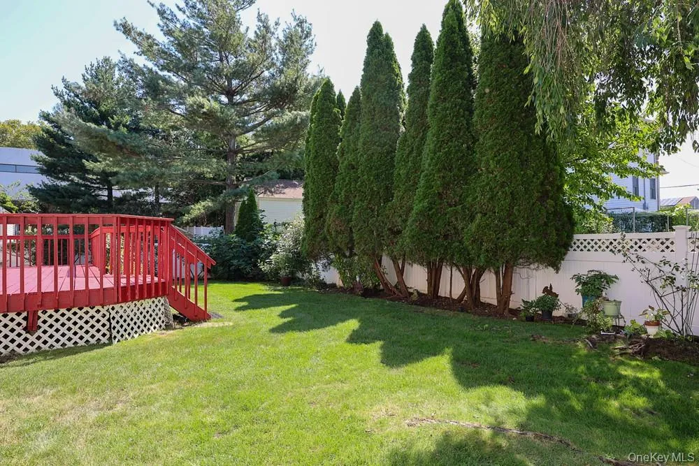 23 Garden Drive, North Hempstead, NY, 4 Bedrooms Bedrooms, 8 Rooms Rooms,2 BathroomsBathrooms,Residential,For Rent,Garden,0,1040632 23 Garden Drive, North Hempstead, NY, 4 Bedrooms Bedrooms, 8 Rooms Rooms,2 BathroomsBathrooms,Residential,For Rent,Garden,0,1040632