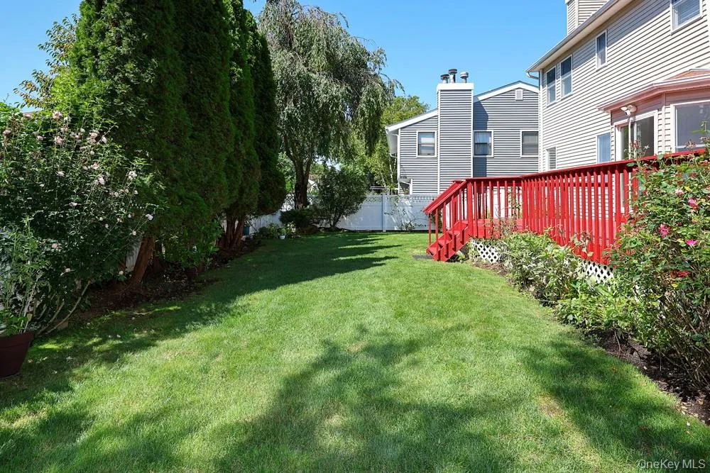 23 Garden Drive, North Hempstead, NY, 4 Bedrooms Bedrooms, 8 Rooms Rooms,2 BathroomsBathrooms,Residential,For Rent,Garden,0,1040632 23 Garden Drive, North Hempstead, NY, 4 Bedrooms Bedrooms, 8 Rooms Rooms,2 BathroomsBathrooms,Residential,For Rent,Garden,0,1040632