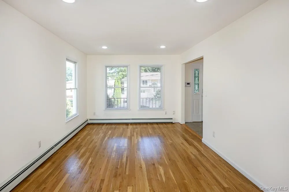 23 Garden Drive, North Hempstead, NY, 4 Bedrooms Bedrooms, 8 Rooms Rooms,2 BathroomsBathrooms,Residential,For Rent,Garden,0,1040632 23 Garden Drive, North Hempstead, NY, 4 Bedrooms Bedrooms, 8 Rooms Rooms,2 BathroomsBathrooms,Residential,For Rent,Garden,0,1040632