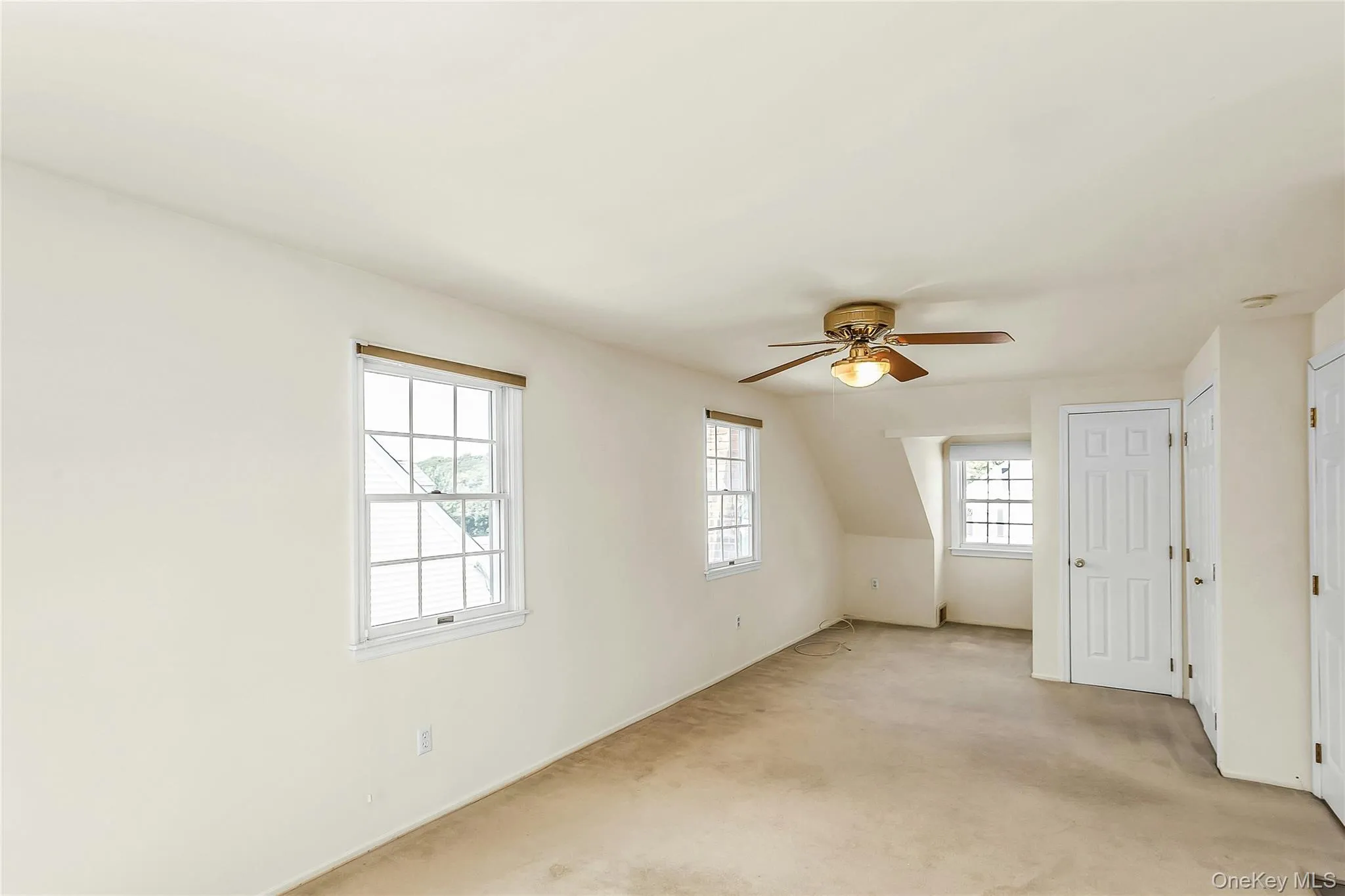 26 Ridge Drive, North Hempstead, NY, 4 Bedrooms Bedrooms, 8 Rooms Rooms,2 BathroomsBathrooms,Residential,For Rent,Ridge,0,1040637 26 Ridge Drive, North Hempstead, NY, 4 Bedrooms Bedrooms, 8 Rooms Rooms,2 BathroomsBathrooms,Residential,For Rent,Ridge,0,1040637