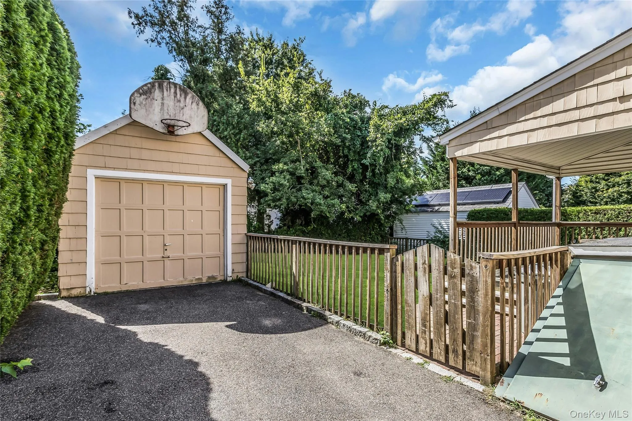 26 Ridge Drive, North Hempstead, NY, 4 Bedrooms Bedrooms, 8 Rooms Rooms,2 BathroomsBathrooms,Residential,For Rent,Ridge,0,1040637 26 Ridge Drive, North Hempstead, NY, 4 Bedrooms Bedrooms, 8 Rooms Rooms,2 BathroomsBathrooms,Residential,For Rent,Ridge,0,1040637