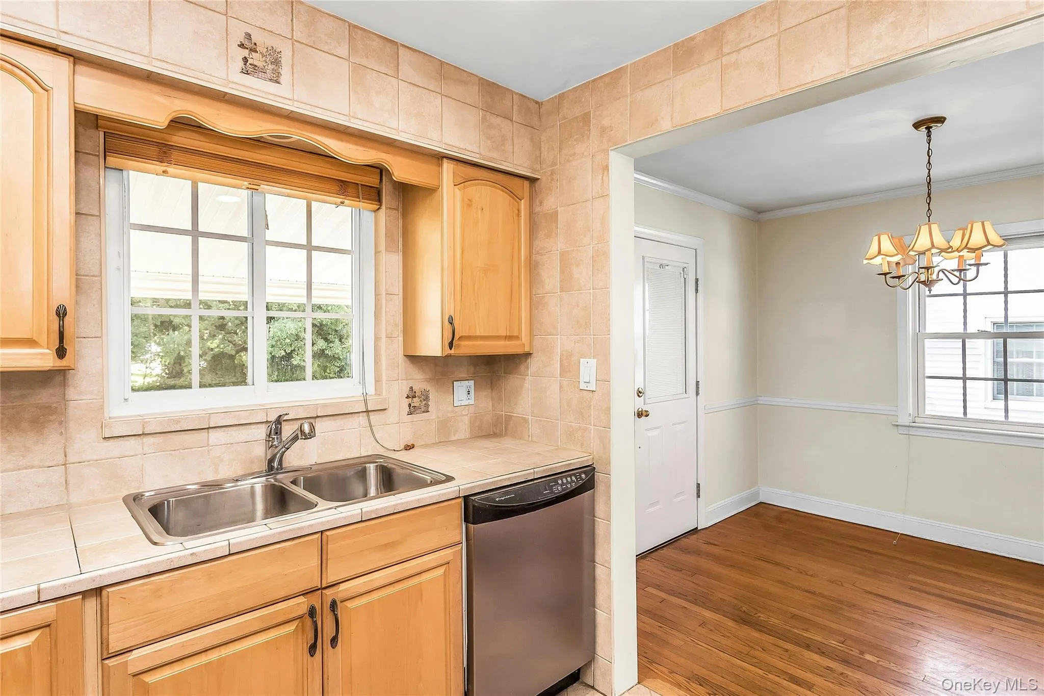 26 Ridge Drive, North Hempstead, NY, 4 Bedrooms Bedrooms, 8 Rooms Rooms,2 BathroomsBathrooms,Residential,For Rent,Ridge,0,1040637 26 Ridge Drive, North Hempstead, NY, 4 Bedrooms Bedrooms, 8 Rooms Rooms,2 BathroomsBathrooms,Residential,For Rent,Ridge,0,1040637