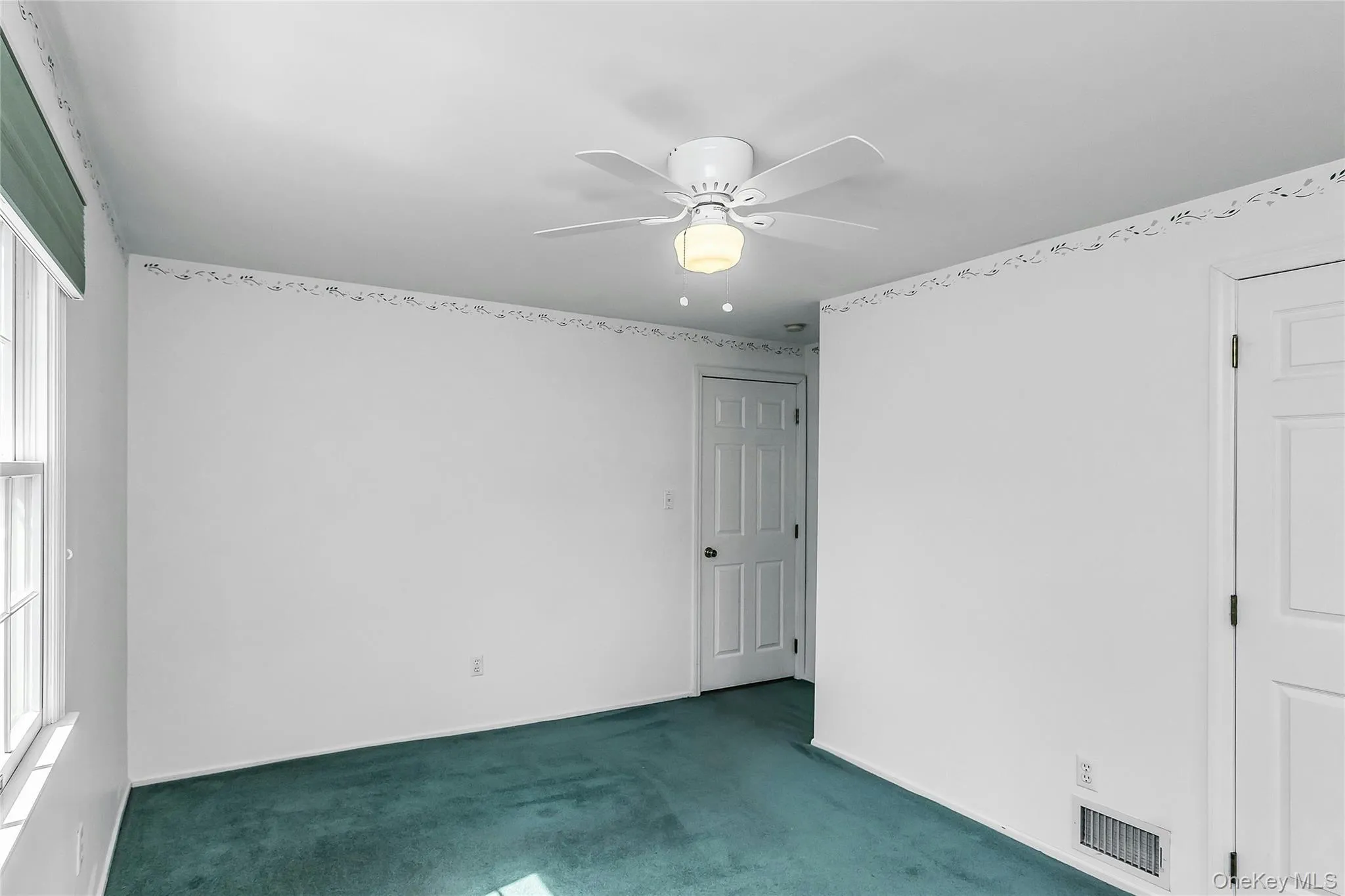 26 Ridge Drive, North Hempstead, NY, 4 Bedrooms Bedrooms, 8 Rooms Rooms,2 BathroomsBathrooms,Residential,For Rent,Ridge,0,1040637 26 Ridge Drive, North Hempstead, NY, 4 Bedrooms Bedrooms, 8 Rooms Rooms,2 BathroomsBathrooms,Residential,For Rent,Ridge,0,1040637