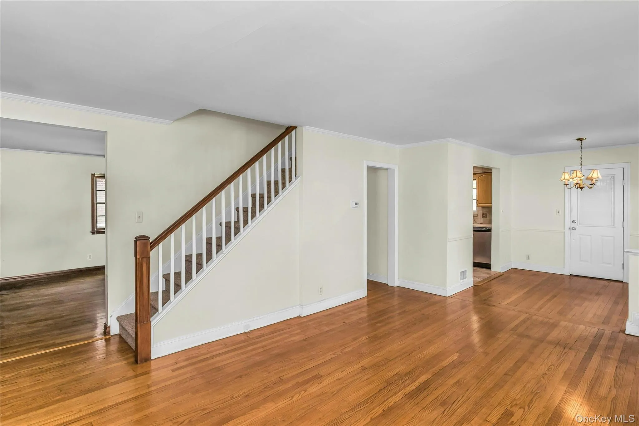 26 Ridge Drive, North Hempstead, NY, 4 Bedrooms Bedrooms, 8 Rooms Rooms,2 BathroomsBathrooms,Residential,For Rent,Ridge,0,1040637 26 Ridge Drive, North Hempstead, NY, 4 Bedrooms Bedrooms, 8 Rooms Rooms,2 BathroomsBathrooms,Residential,For Rent,Ridge,0,1040637