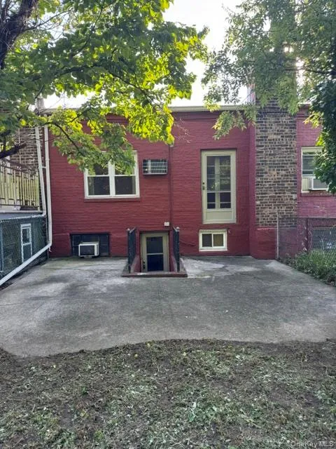51-21 74th Street, New York, NY, 2 Bedrooms Bedrooms, 5 Rooms Rooms,1 BathroomBathrooms,Residential,For Rent,74th,0,1040641 51-21 74th Street, New York, NY, 2 Bedrooms Bedrooms, 5 Rooms Rooms,1 BathroomBathrooms,Residential,For Rent,74th,0,1040641