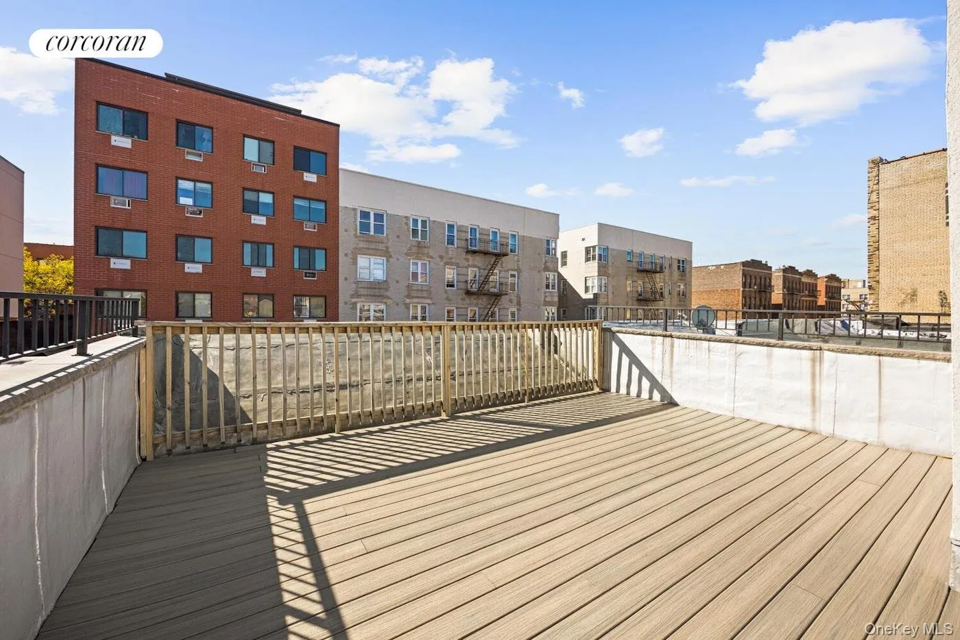 Common roof deck Common roof deck