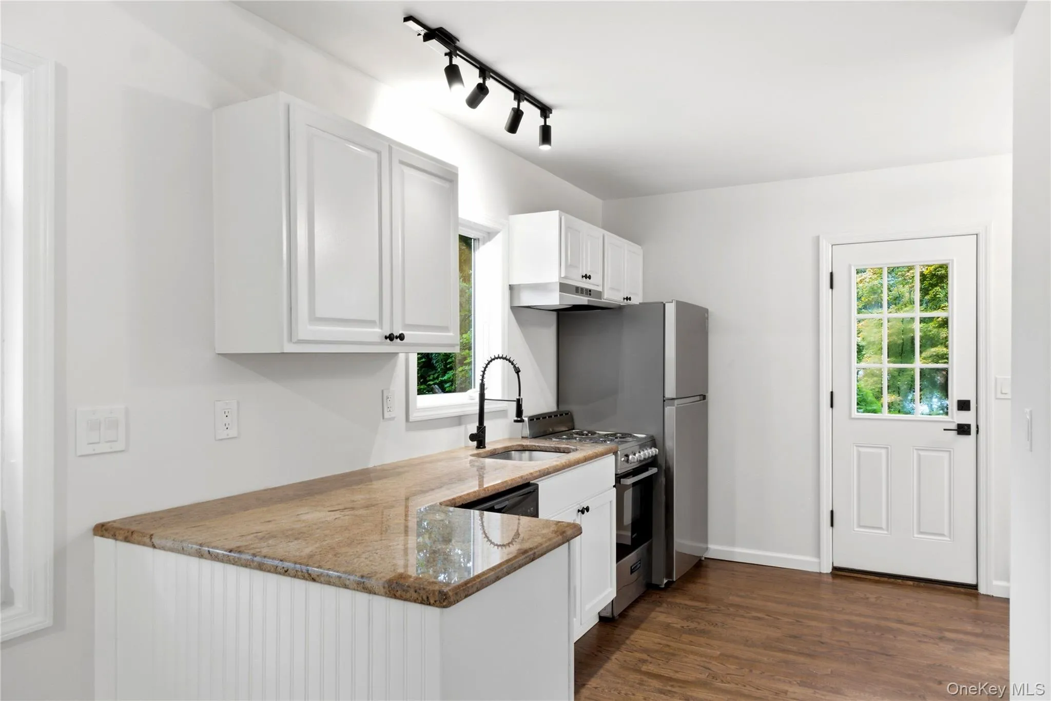 34 Whitestone Road, Brookhaven, NY, 2 Bedrooms Bedrooms, 5 Rooms Rooms,1 BathroomBathrooms,Residential,For Rent,Whitestone,0,1040647 34 Whitestone Road, Brookhaven, NY, 2 Bedrooms Bedrooms, 5 Rooms Rooms,1 BathroomBathrooms,Residential,For Rent,Whitestone,0,1040647