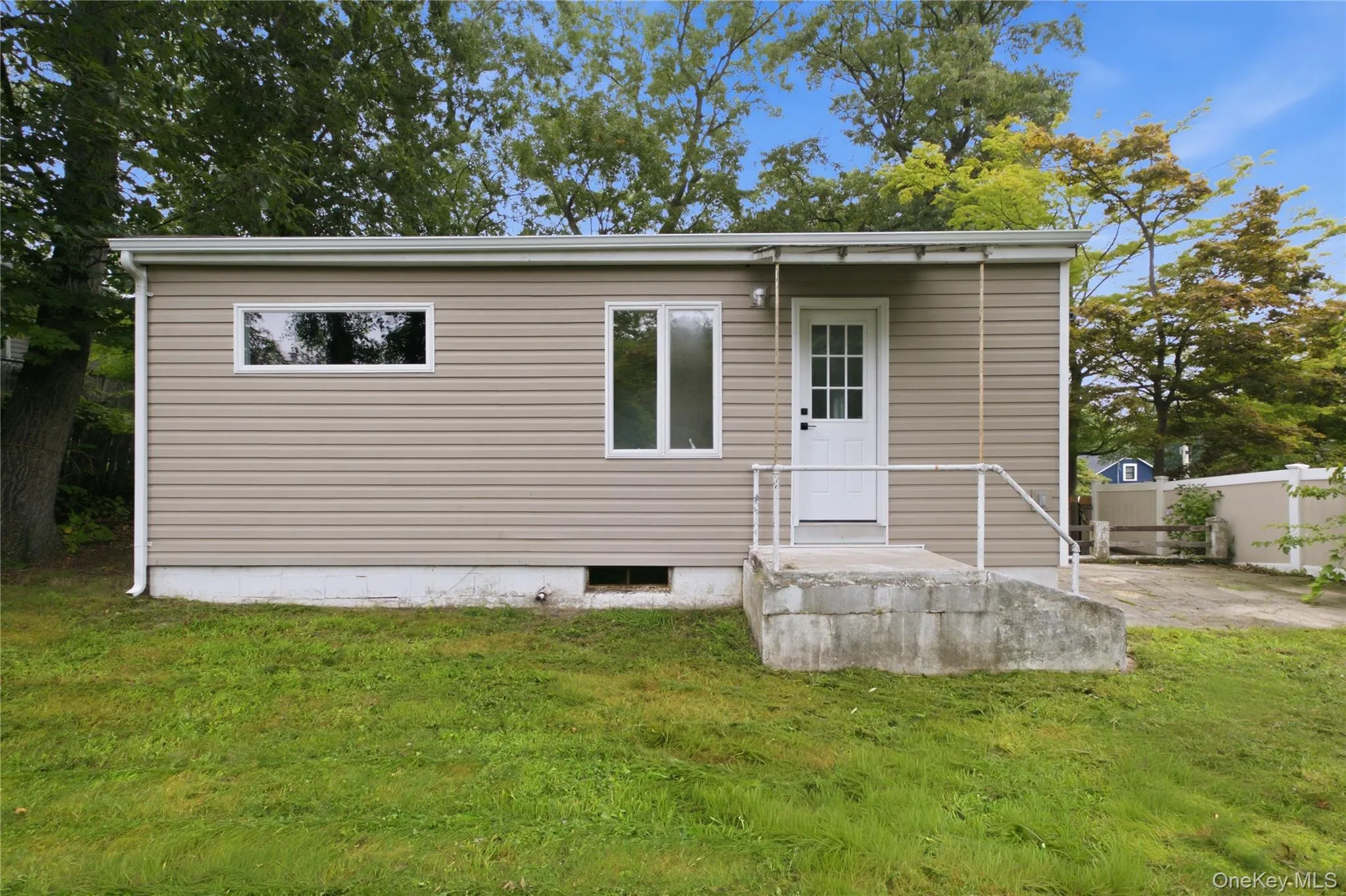 34 Whitestone Road, Brookhaven, NY, 2 Bedrooms Bedrooms, 5 Rooms Rooms,1 BathroomBathrooms,Residential,For Rent,Whitestone,0,1040647 34 Whitestone Road, Brookhaven, NY, 2 Bedrooms Bedrooms, 5 Rooms Rooms,1 BathroomBathrooms,Residential,For Rent,Whitestone,0,1040647