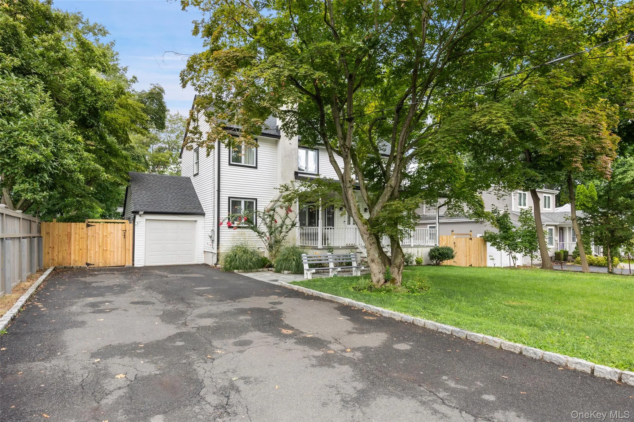 35 Grandview Avenue, Clarkstown, NY, 8 Bedrooms Bedrooms, 12 Rooms Rooms,5 BathroomsBathrooms,Residential,For Rent,Grandview,0,1040650 35 Grandview Avenue, Clarkstown, NY, 8 Bedrooms Bedrooms, 12 Rooms Rooms,5 BathroomsBathrooms,Residential,For Rent,Grandview,0,1040650