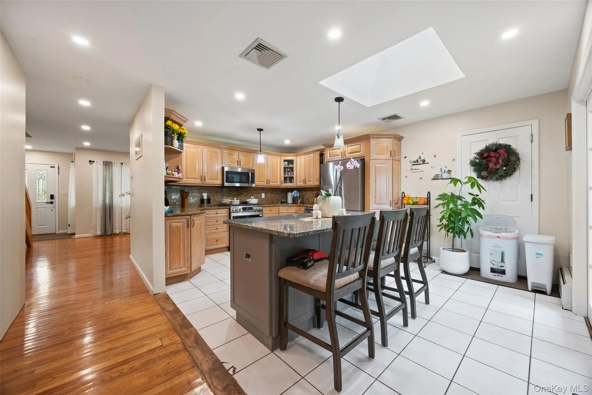 35 Grandview Avenue, Clarkstown, NY, 8 Bedrooms Bedrooms, 12 Rooms Rooms,5 BathroomsBathrooms,Residential,For Rent,Grandview,0,1040650 35 Grandview Avenue, Clarkstown, NY, 8 Bedrooms Bedrooms, 12 Rooms Rooms,5 BathroomsBathrooms,Residential,For Rent,Grandview,0,1040650