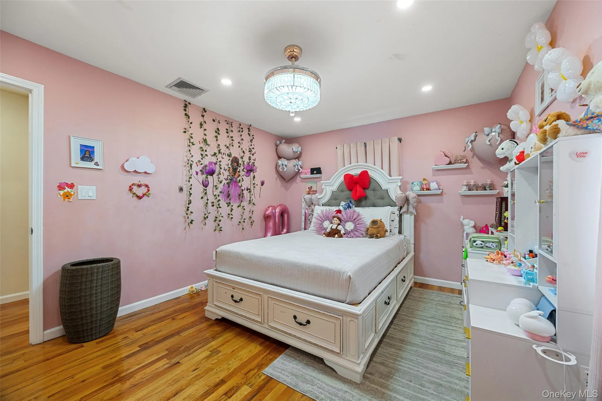 35 Grandview Avenue, Clarkstown, NY, 8 Bedrooms Bedrooms, 12 Rooms Rooms,5 BathroomsBathrooms,Residential,For Rent,Grandview,0,1040650 35 Grandview Avenue, Clarkstown, NY, 8 Bedrooms Bedrooms, 12 Rooms Rooms,5 BathroomsBathrooms,Residential,For Rent,Grandview,0,1040650