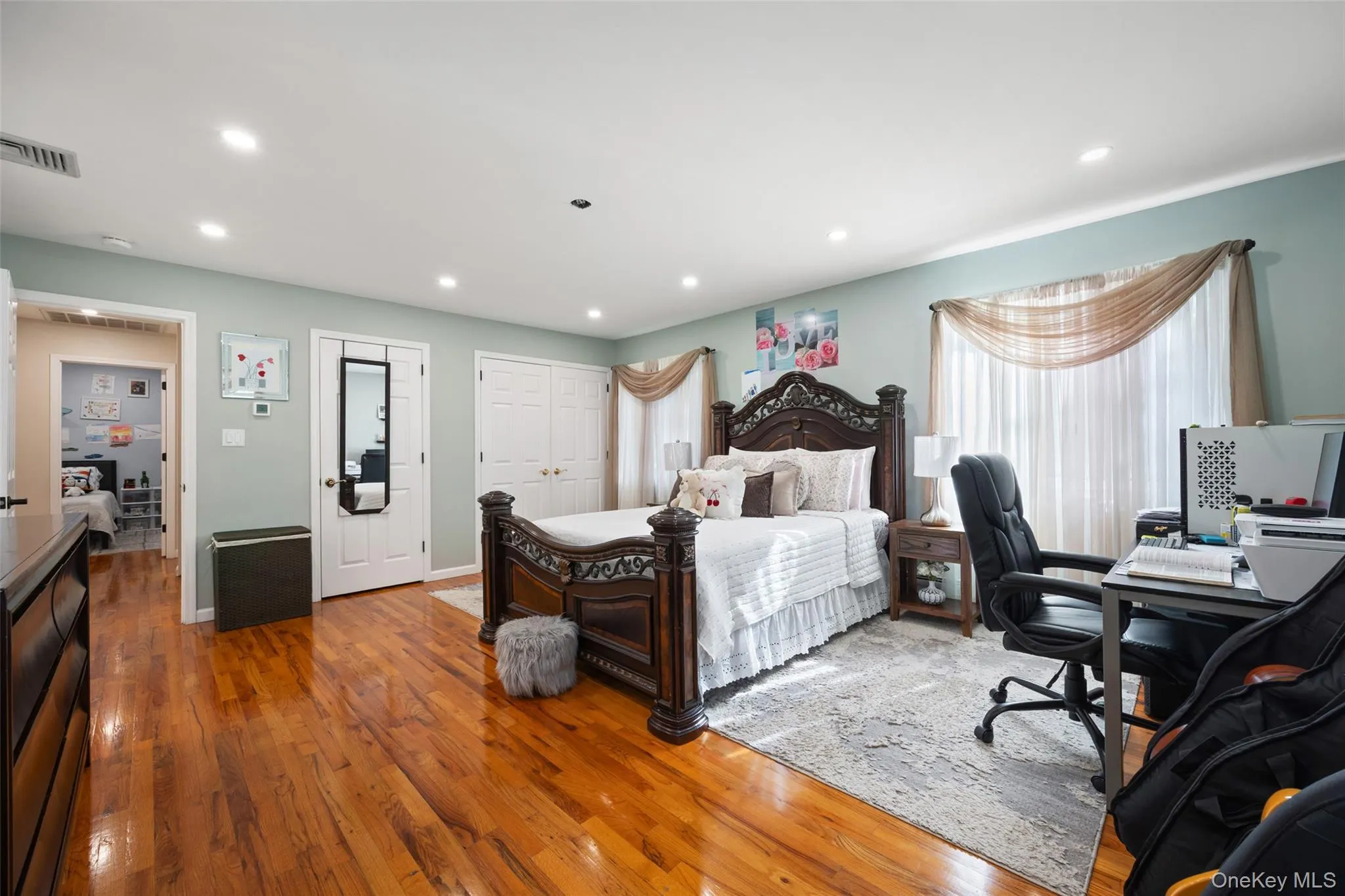 35 Grandview Avenue, Clarkstown, NY, 8 Bedrooms Bedrooms, 12 Rooms Rooms,5 BathroomsBathrooms,Residential,For Rent,Grandview,0,1040650 35 Grandview Avenue, Clarkstown, NY, 8 Bedrooms Bedrooms, 12 Rooms Rooms,5 BathroomsBathrooms,Residential,For Rent,Grandview,0,1040650