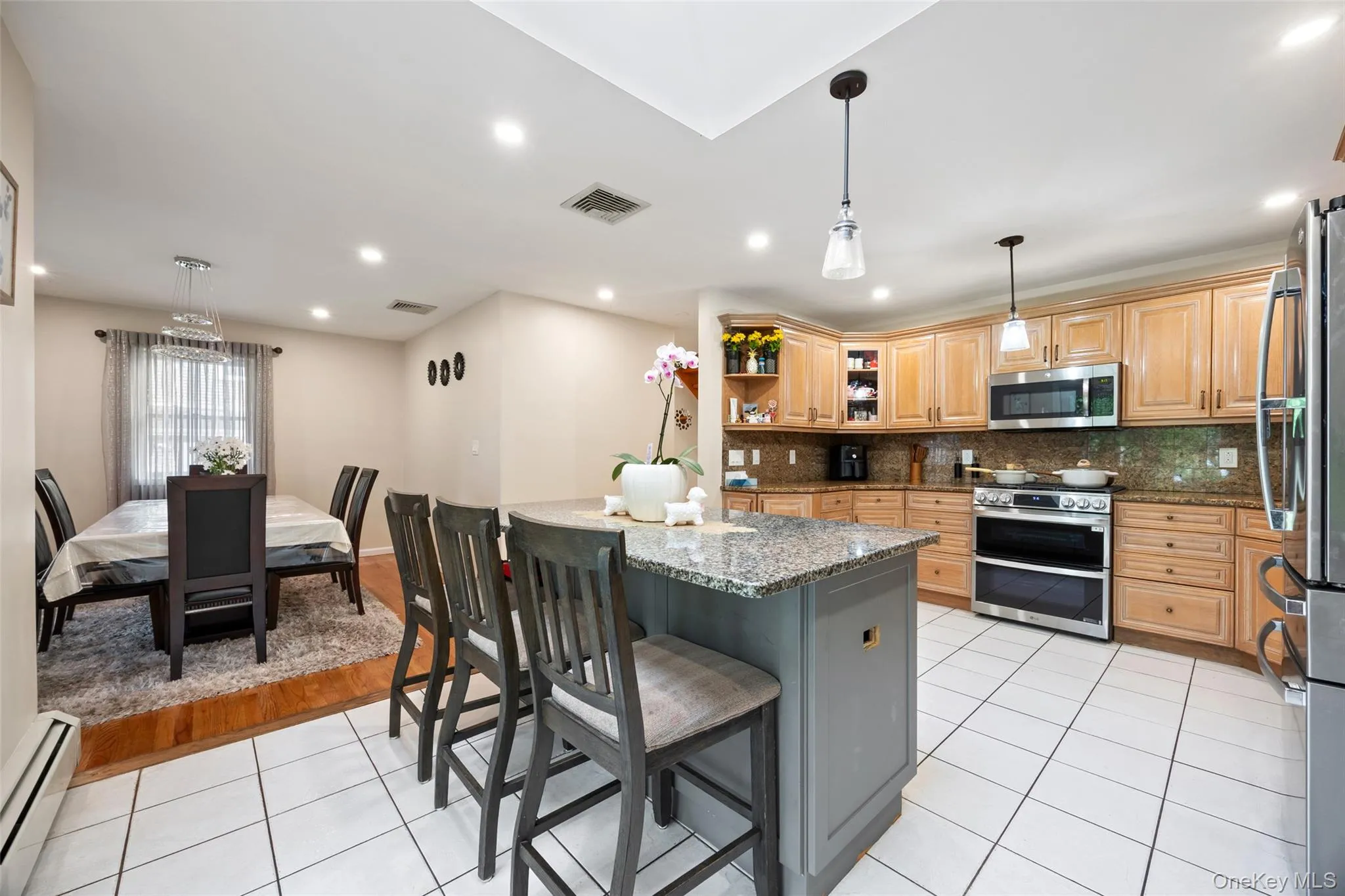 35 Grandview Avenue, Clarkstown, NY, 8 Bedrooms Bedrooms, 12 Rooms Rooms,5 BathroomsBathrooms,Residential,For Rent,Grandview,0,1040650 35 Grandview Avenue, Clarkstown, NY, 8 Bedrooms Bedrooms, 12 Rooms Rooms,5 BathroomsBathrooms,Residential,For Rent,Grandview,0,1040650