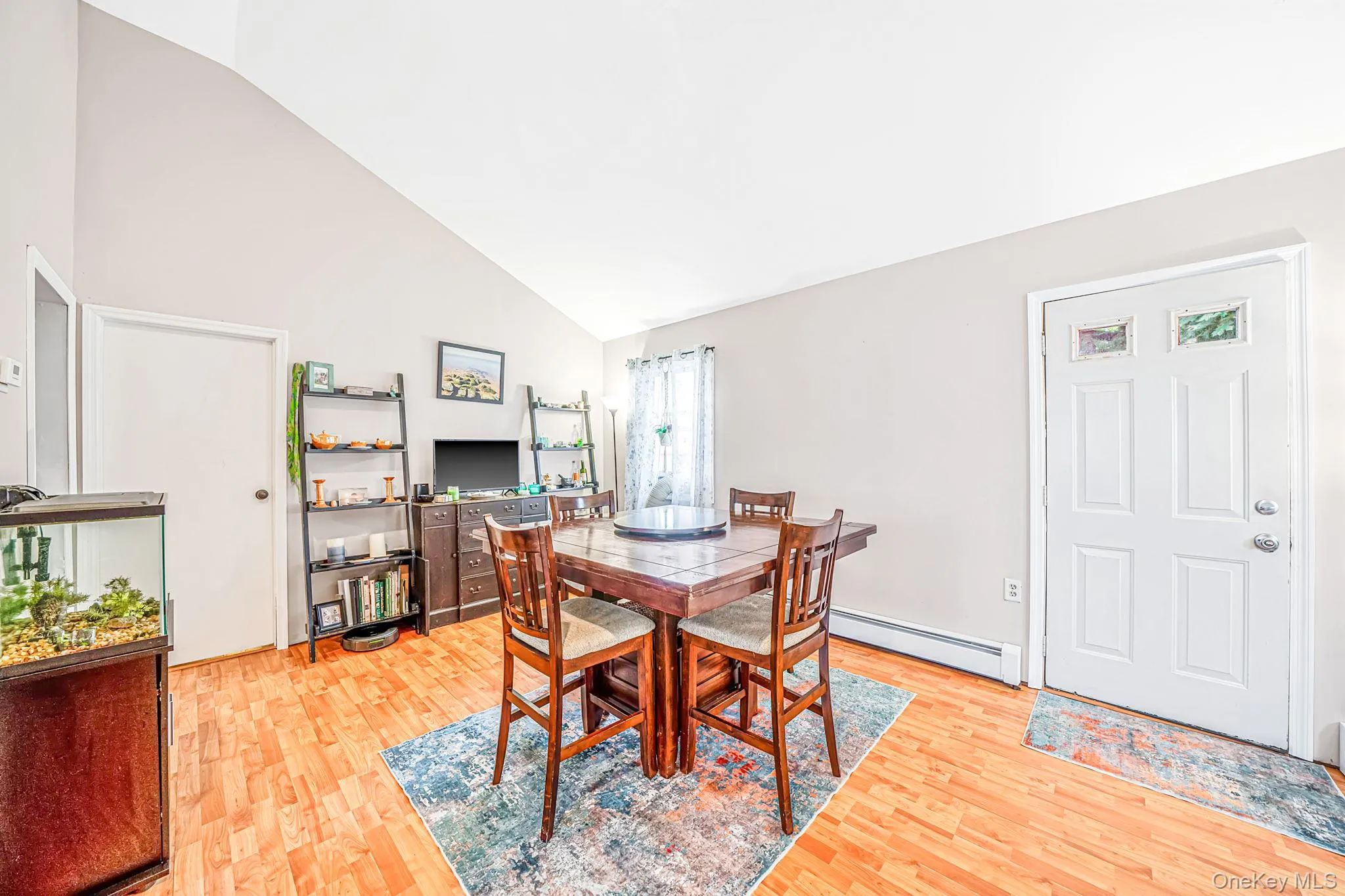 21 Cherokee Drive, Islip, NY, 5 Bedrooms Bedrooms, 10 Rooms Rooms,2 BathroomsBathrooms,Residential,For Rent,Cherokee,0,1040654 21 Cherokee Drive, Islip, NY, 5 Bedrooms Bedrooms, 10 Rooms Rooms,2 BathroomsBathrooms,Residential,For Rent,Cherokee,0,1040654
